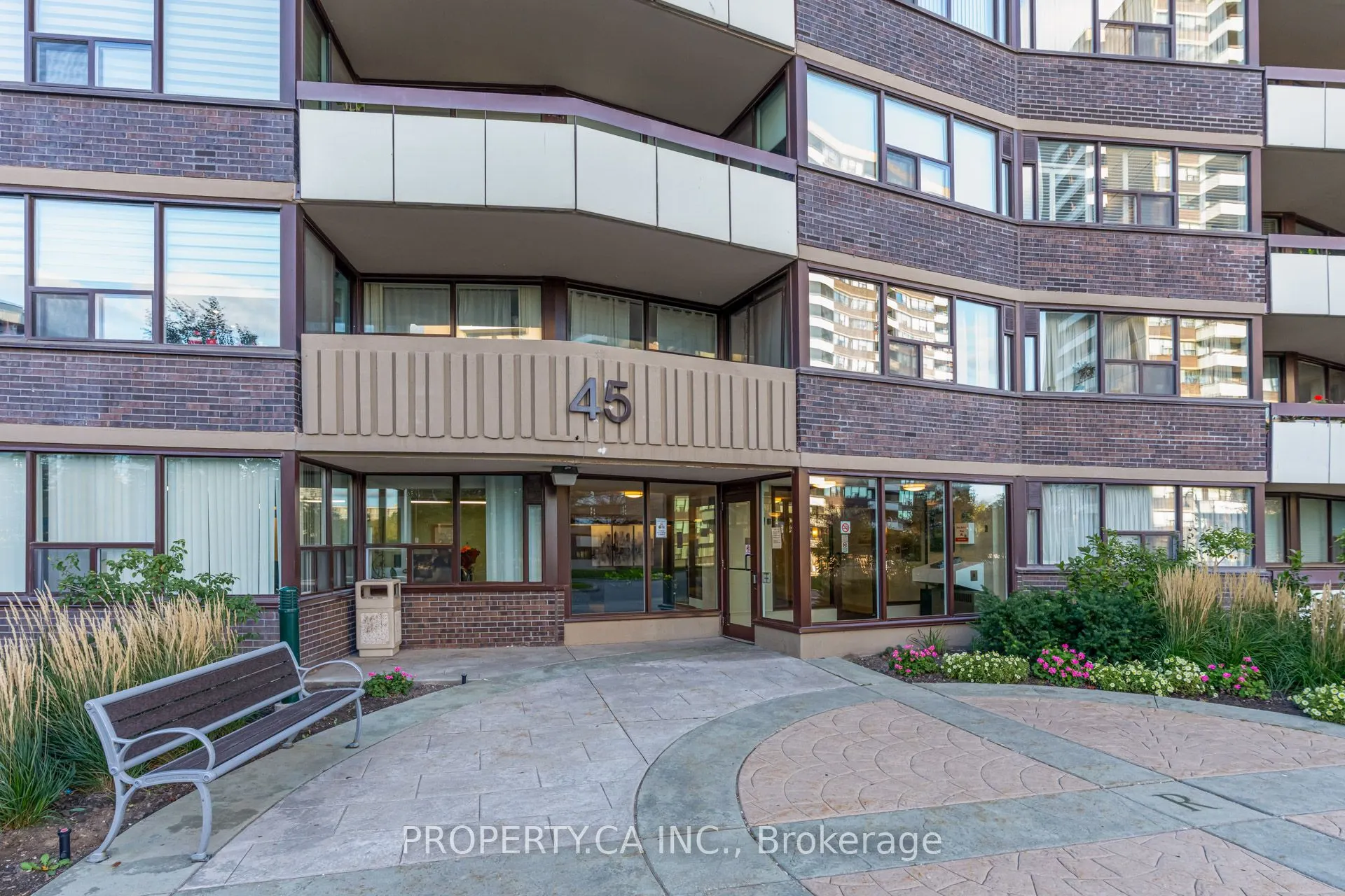 45 Huntingdale Boulevard, #106