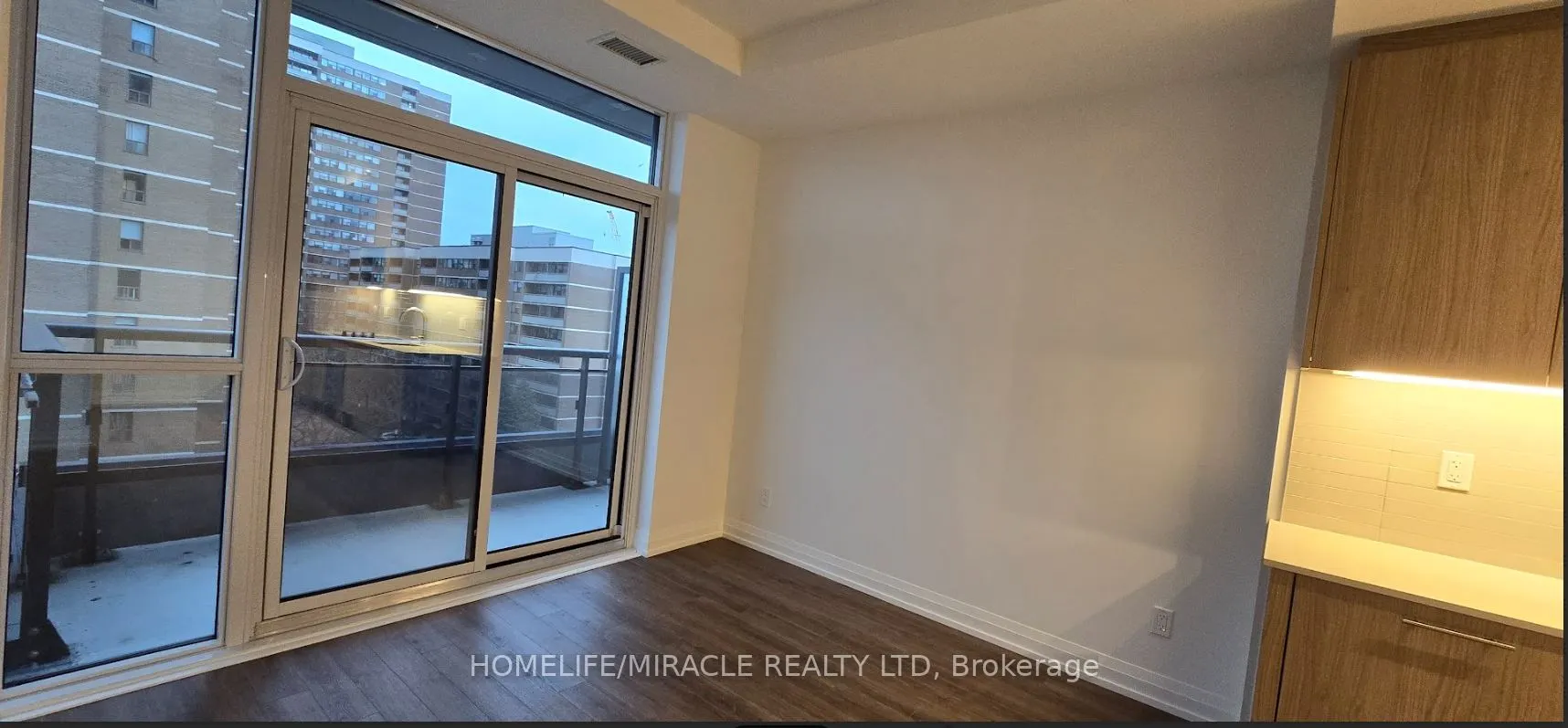 286 Main Street, #609