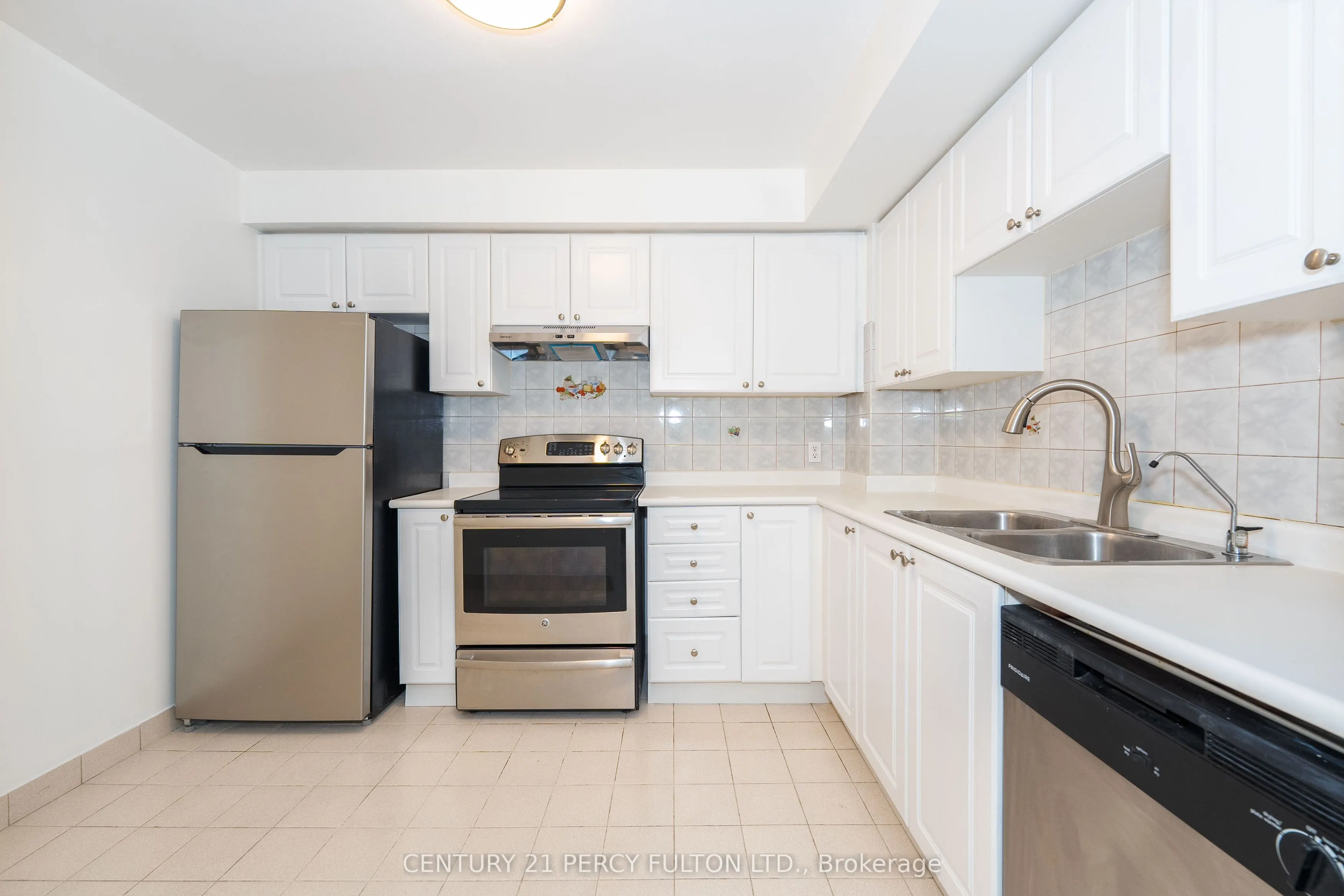 8 Lee Centre Drive, #1007