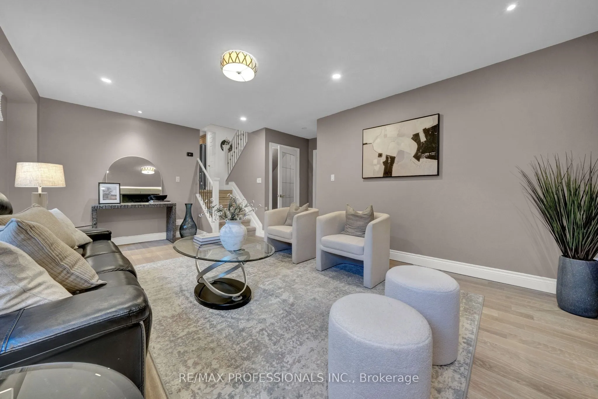 23 Sunicrest Boulevard