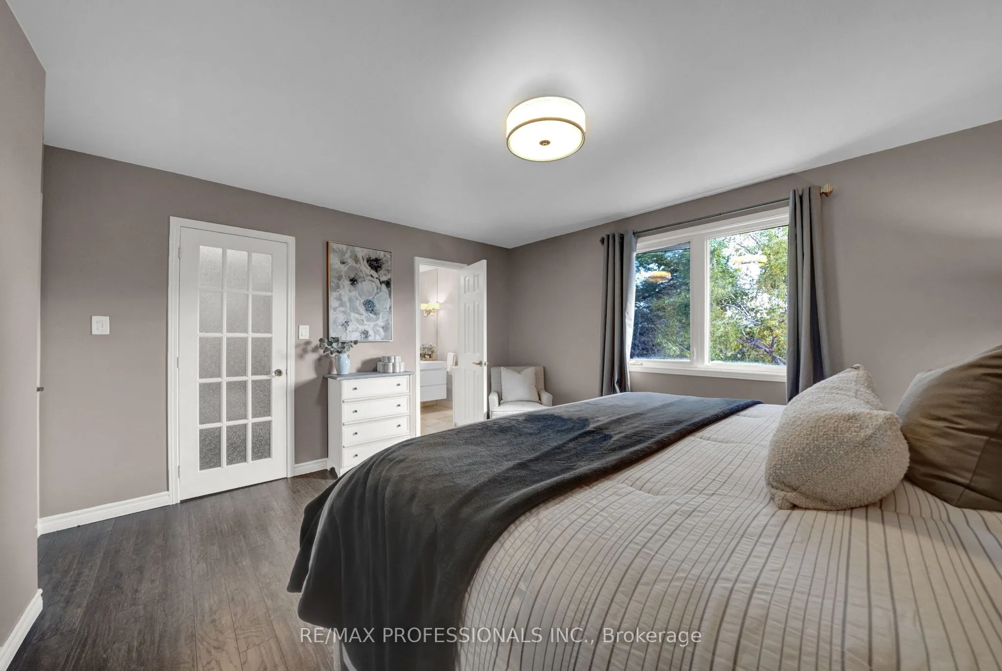 23 Sunicrest Boulevard