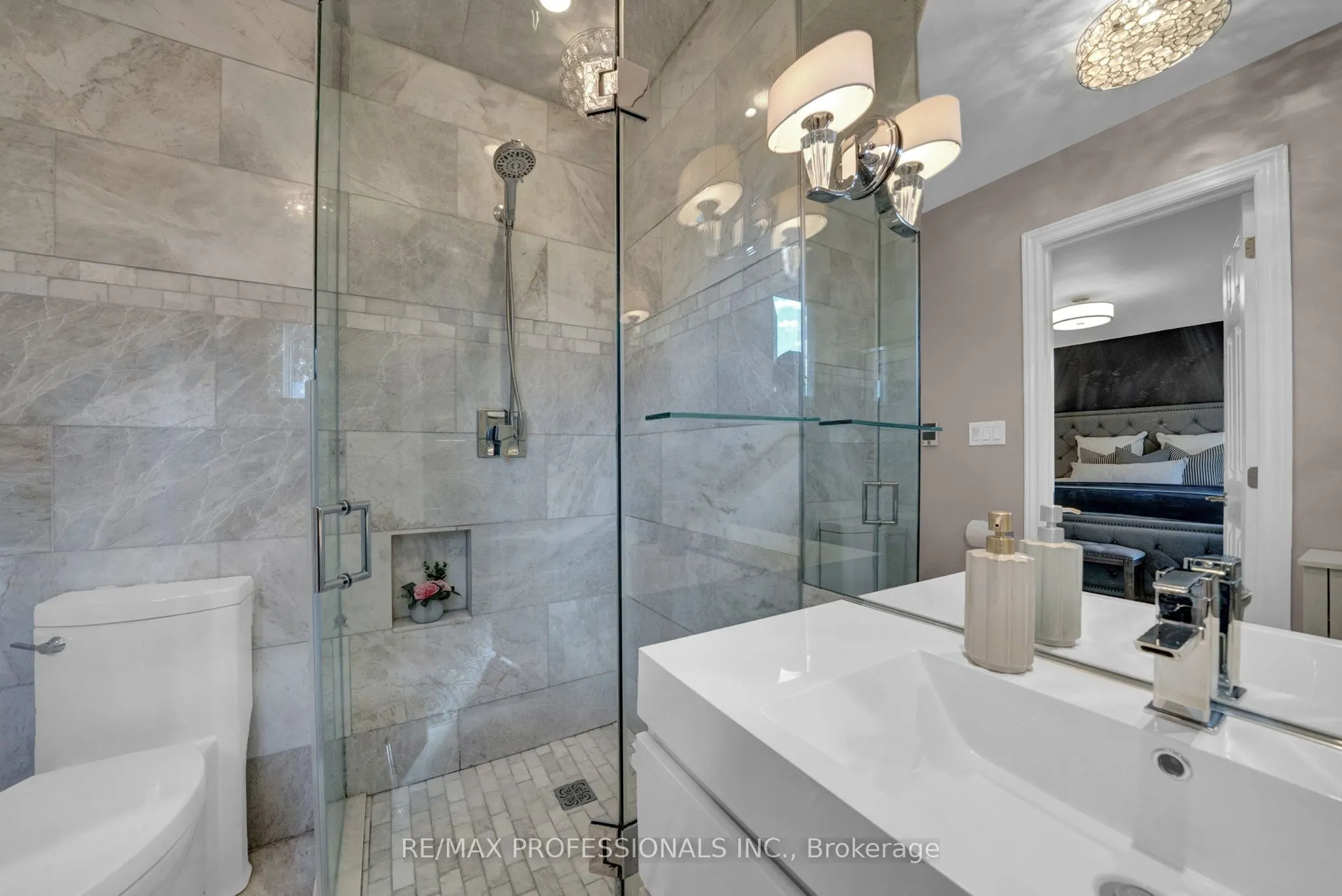 23 Sunicrest Boulevard