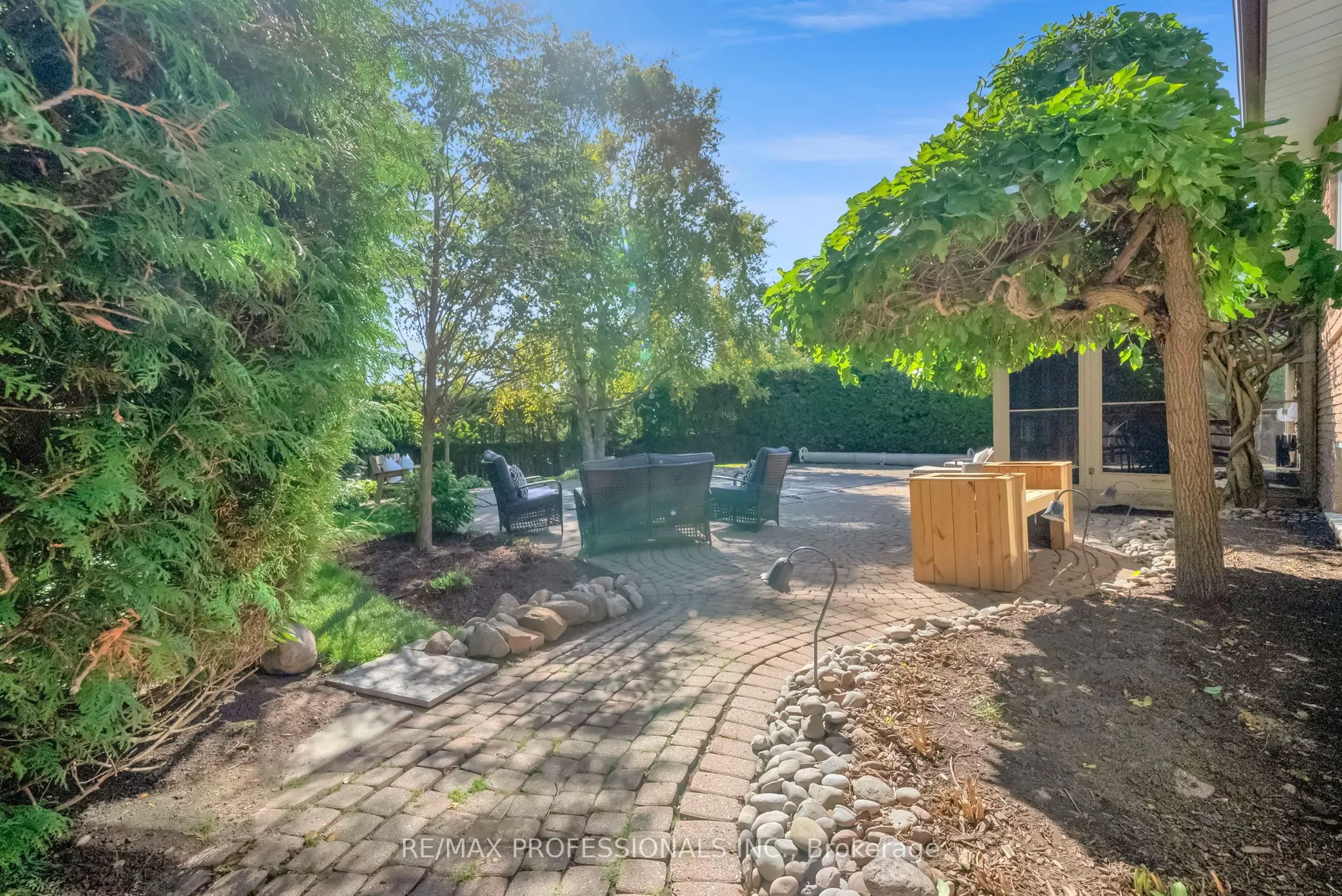 23 Sunicrest Boulevard