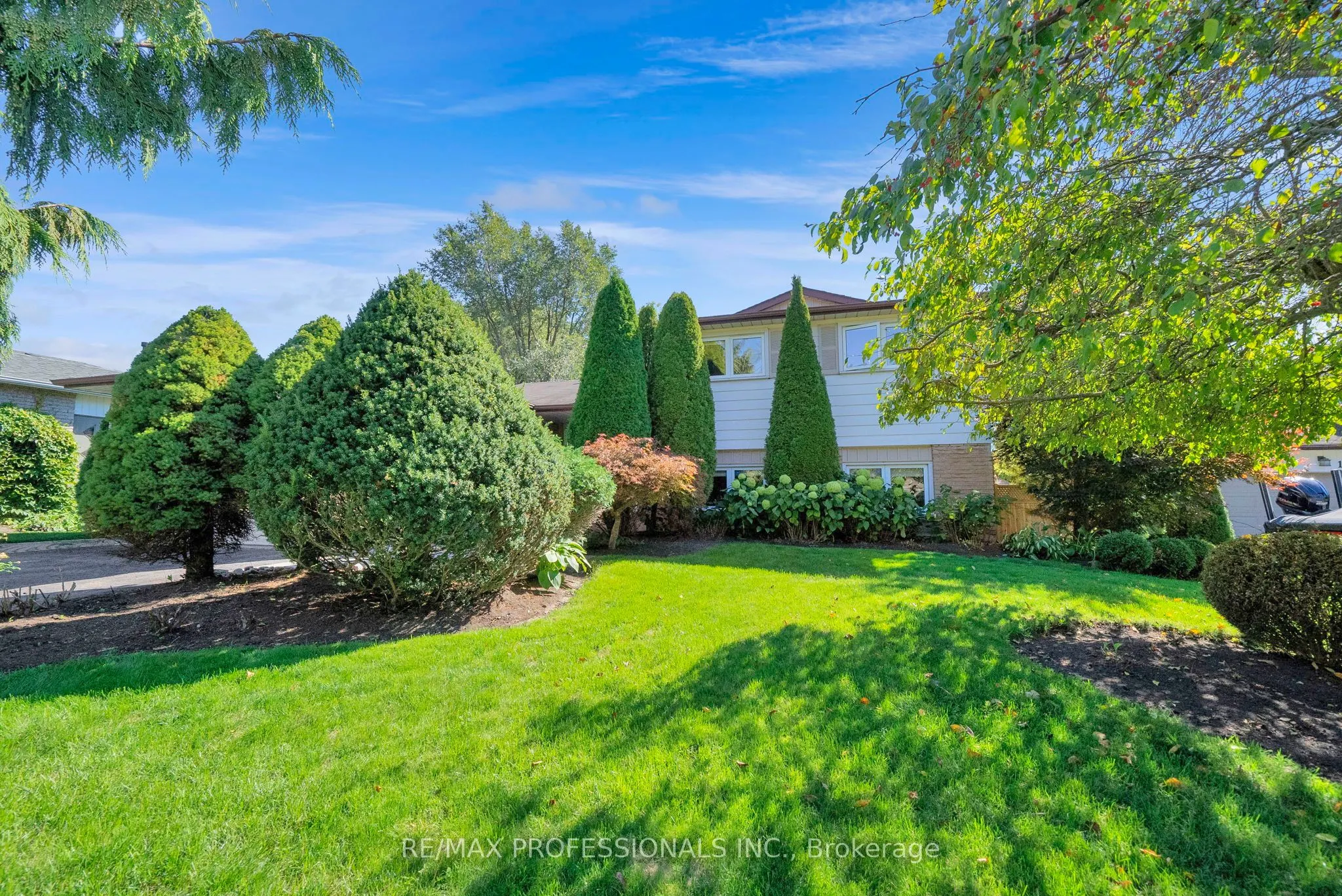 23 Sunicrest Boulevard