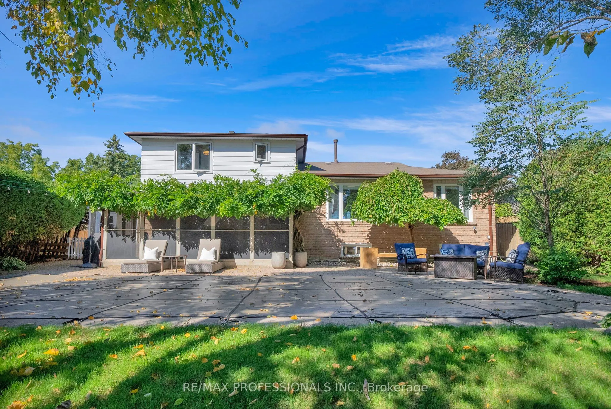 23 Sunicrest Boulevard