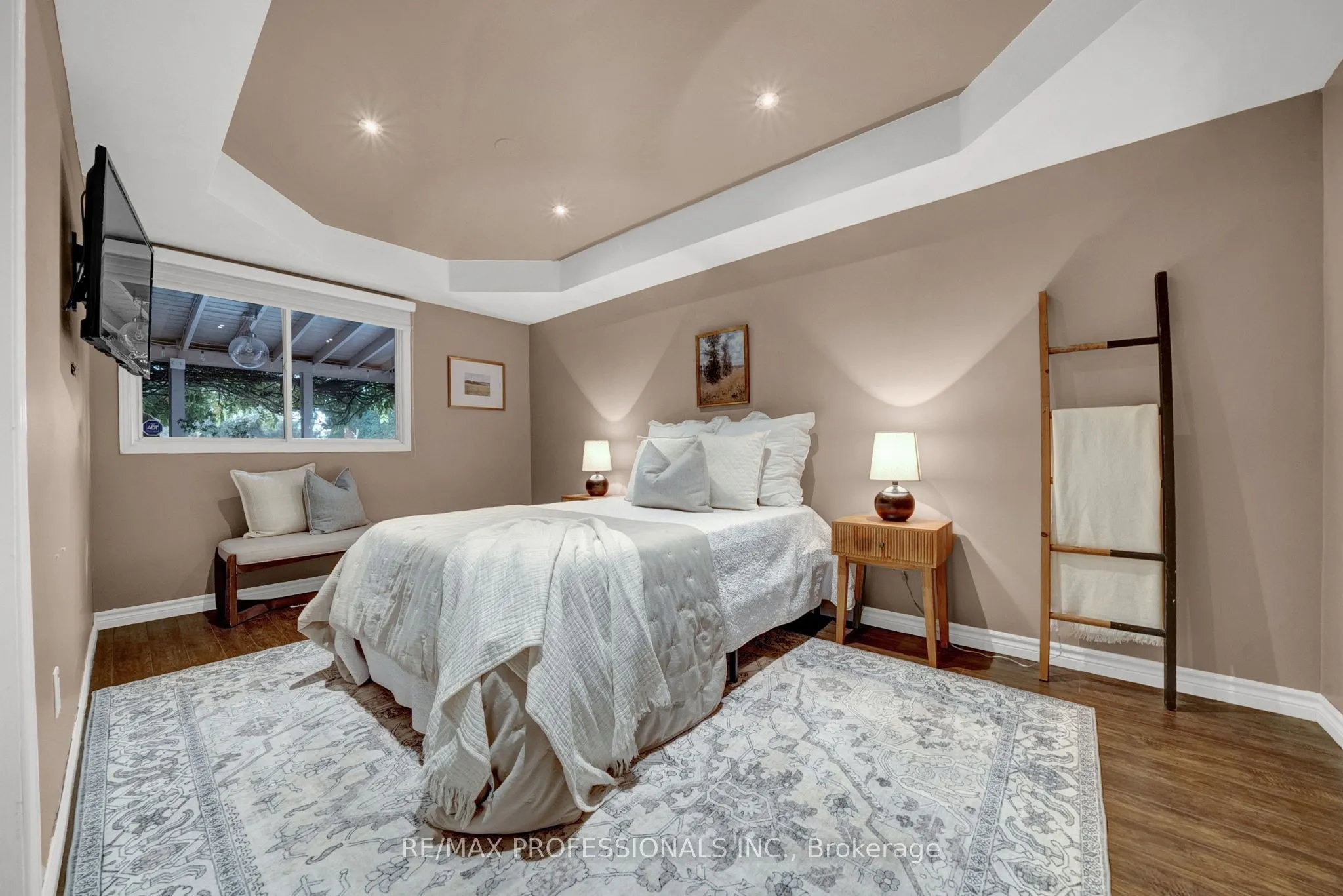 23 Sunicrest Boulevard
