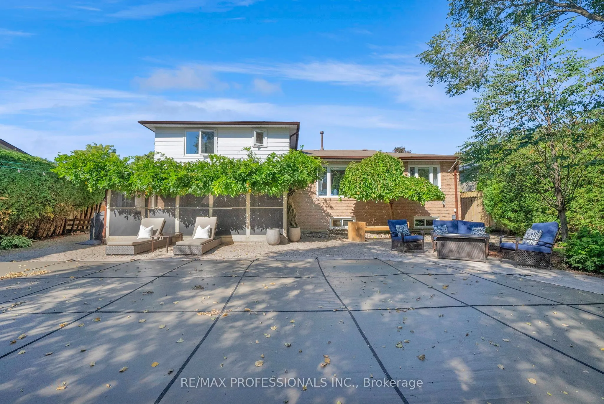 23 Sunicrest Boulevard