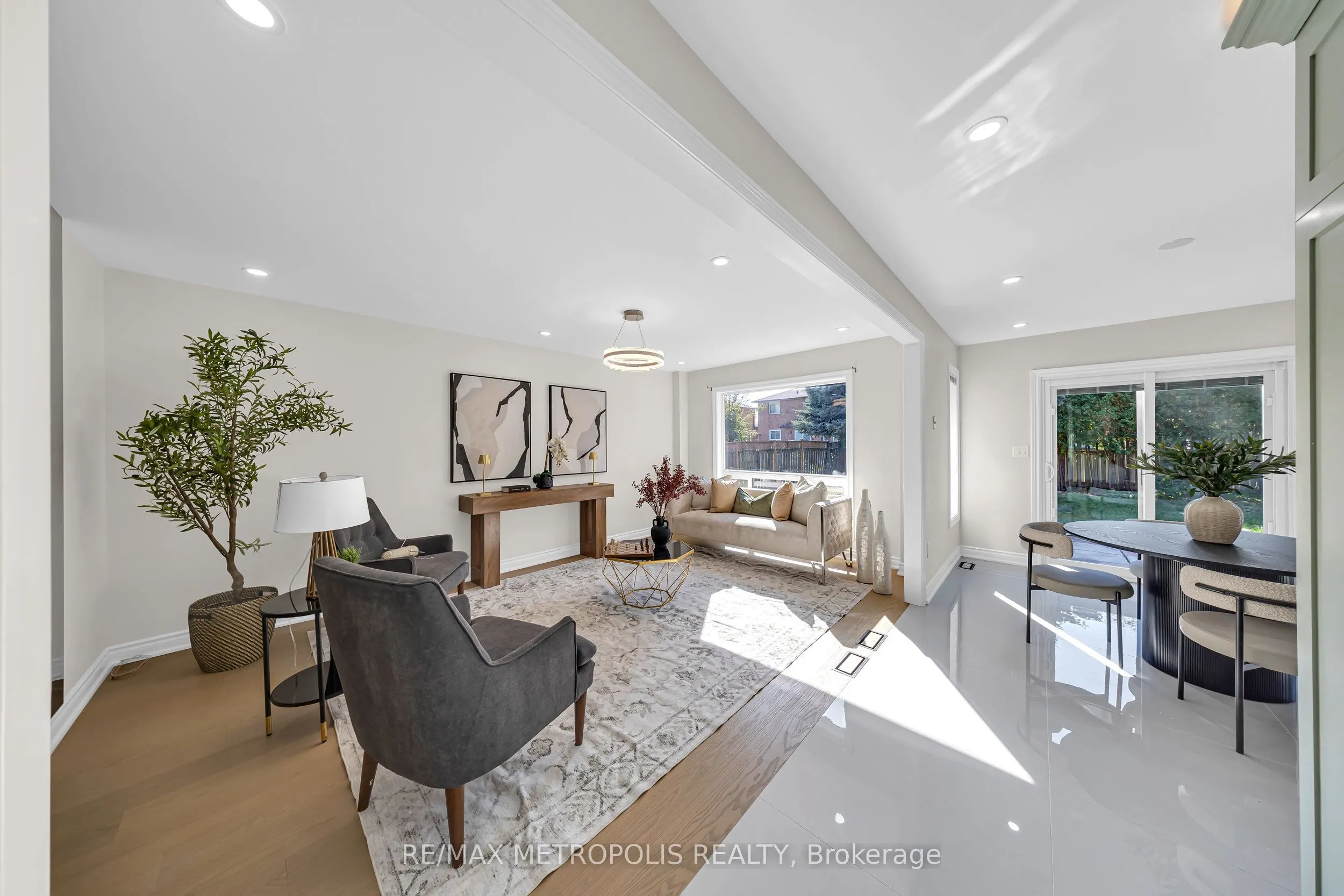 296 Thornton Road N