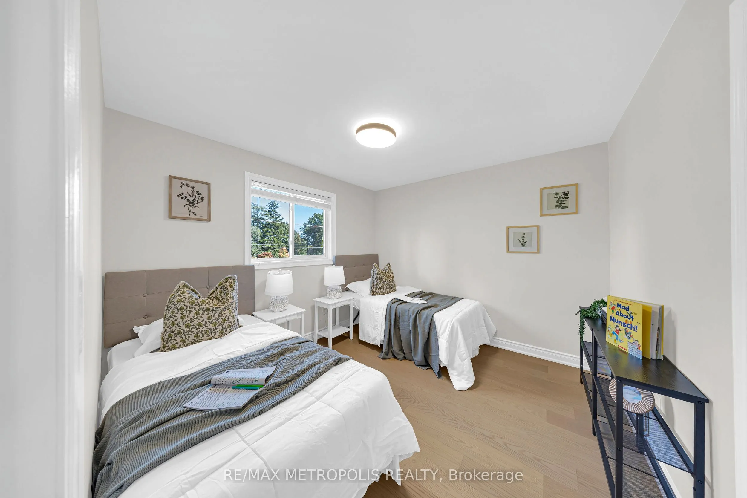 296 Thornton Road N