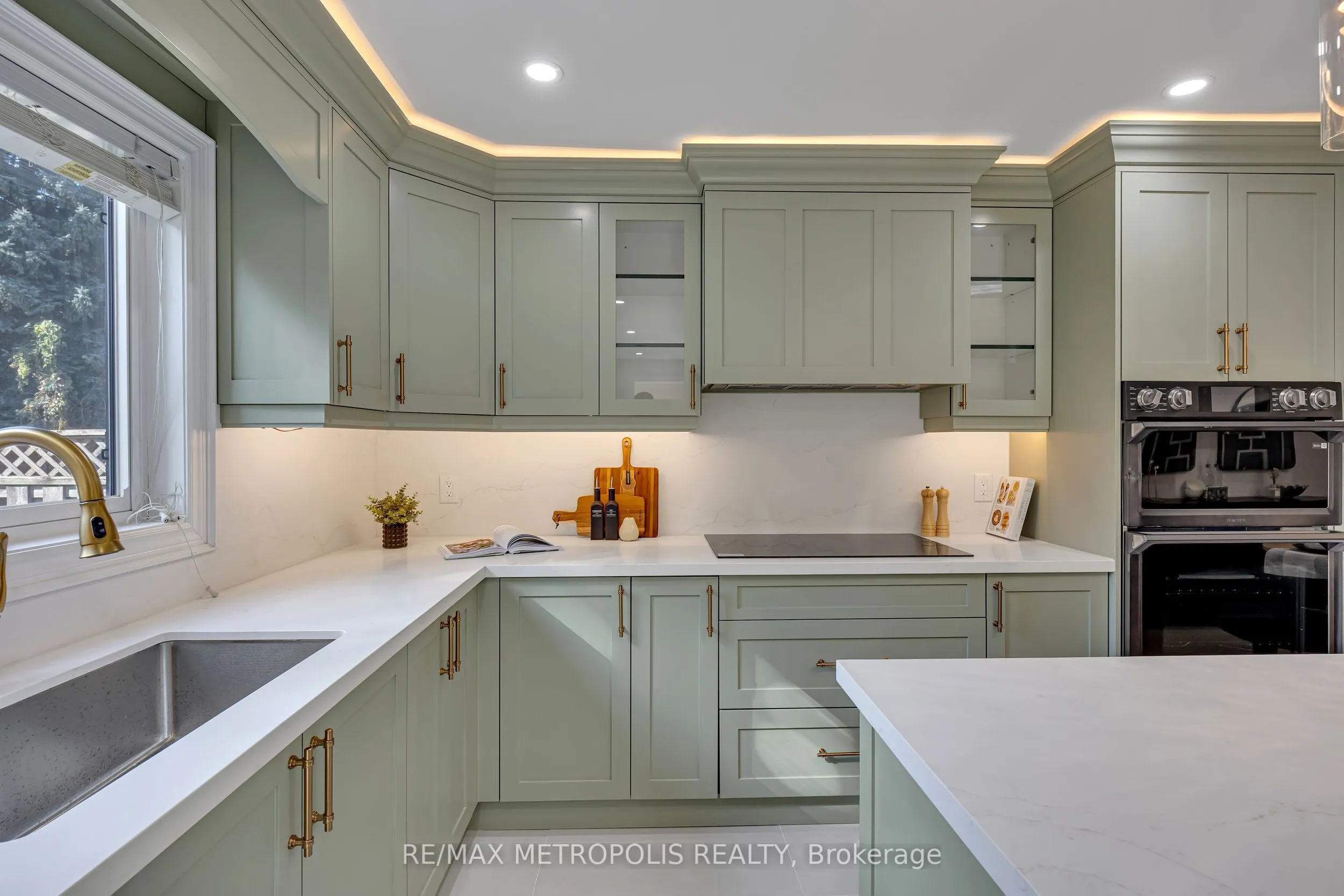 296 Thornton Road N