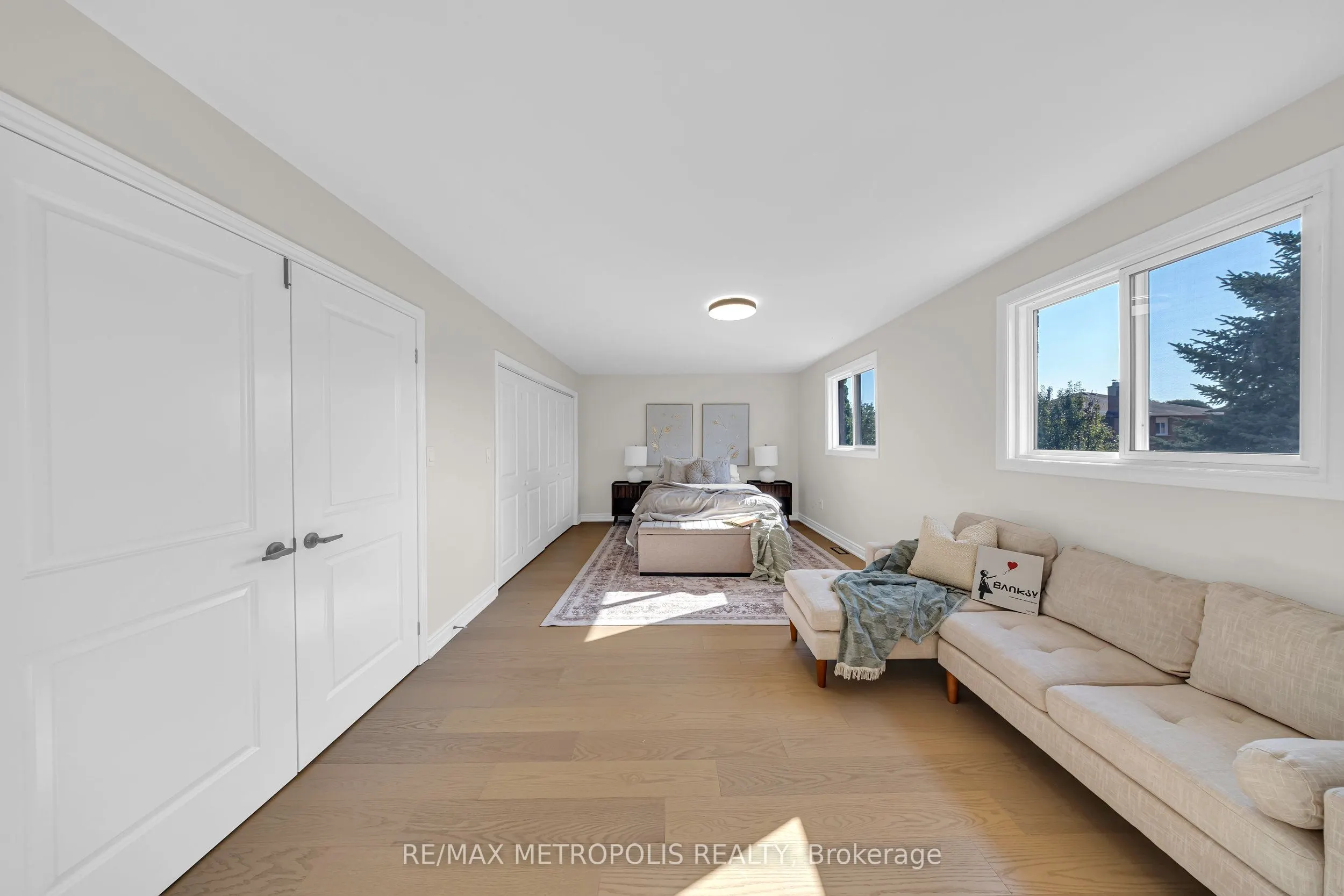 296 Thornton Road N