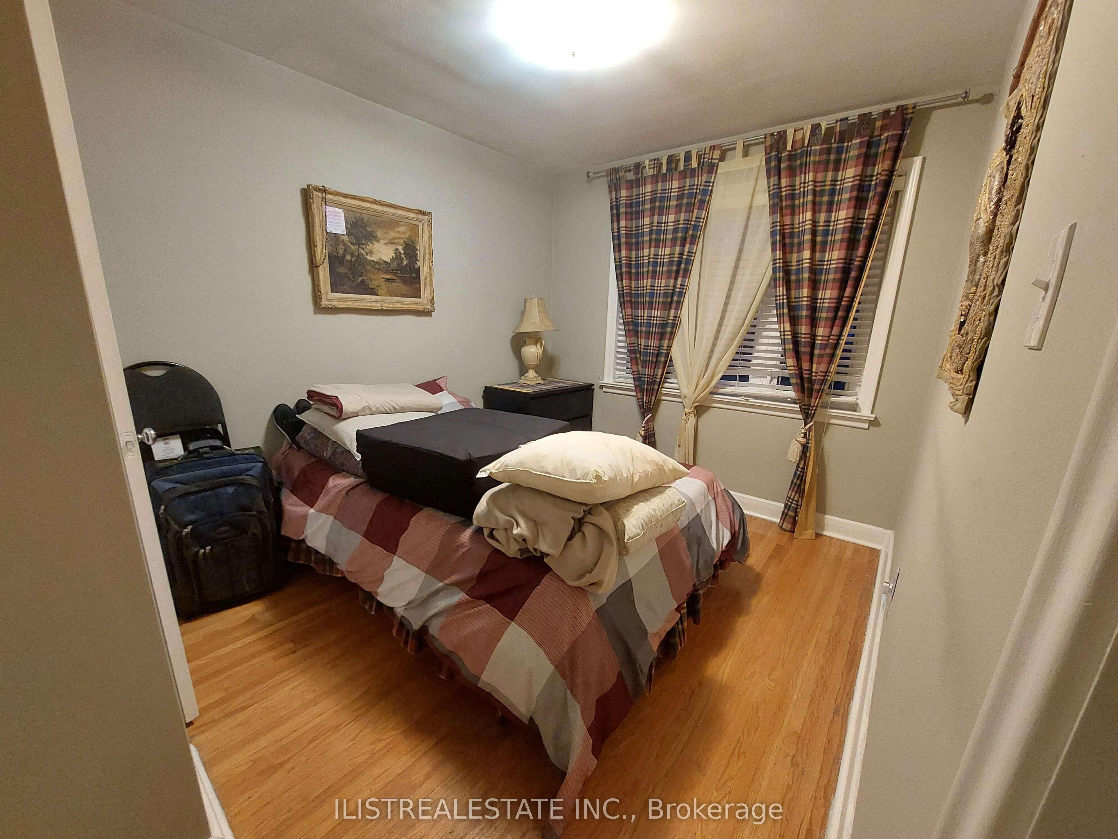48 Lozoway Drive, #Main and Upper