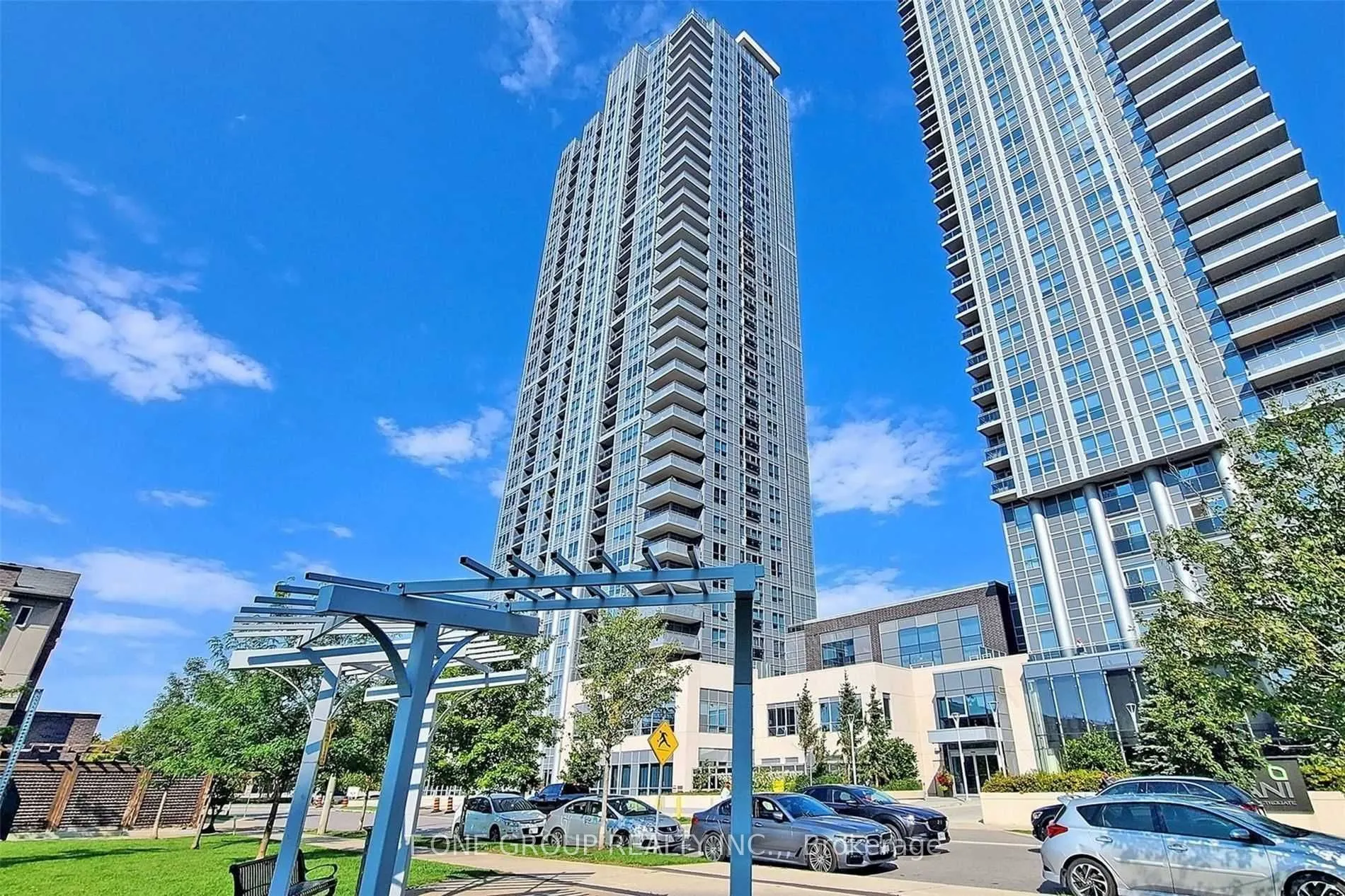 275 Village Green Square, #1221