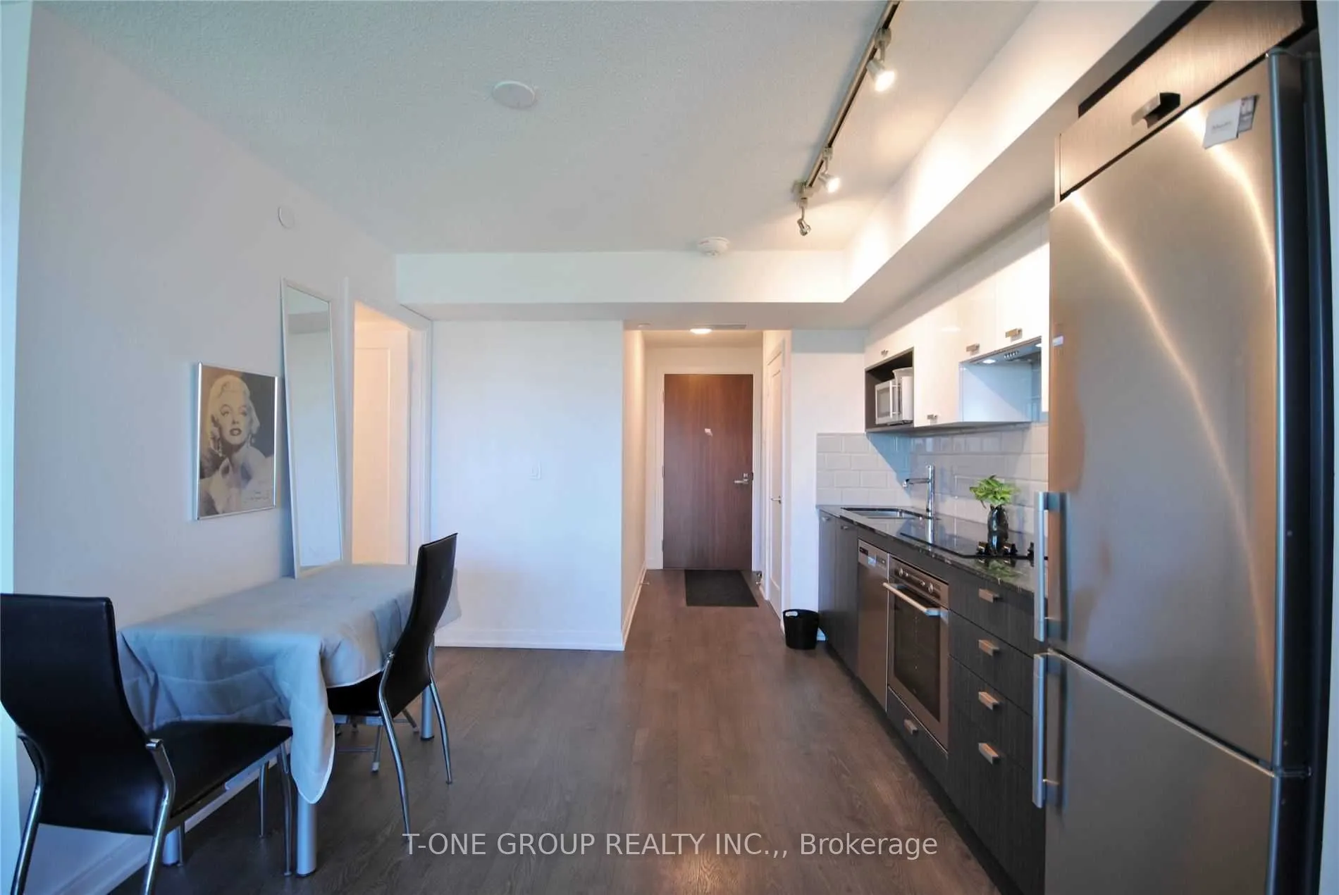 275 Village Green Square, #1221