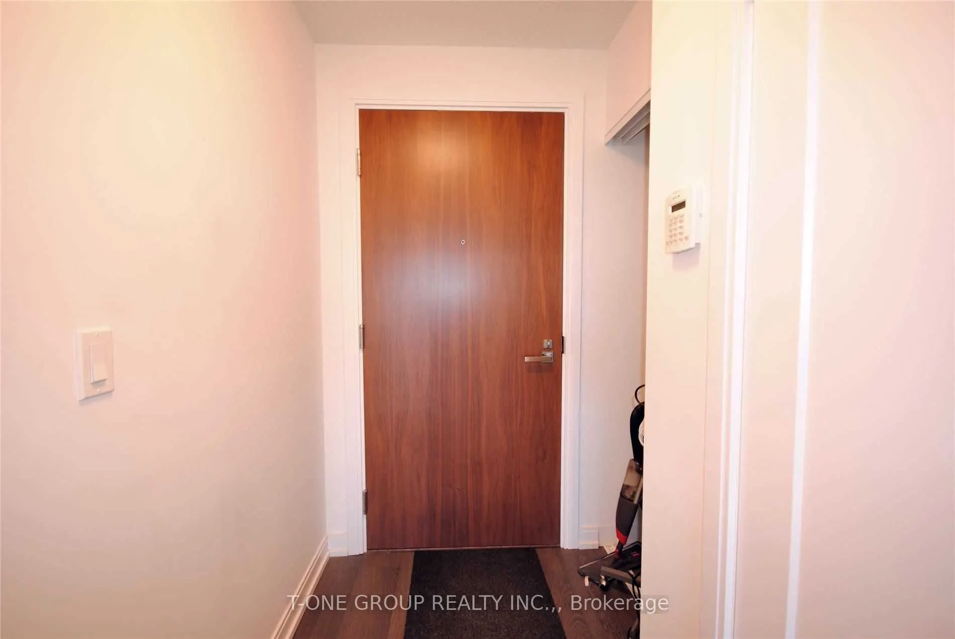 275 Village Green Square, #1221
