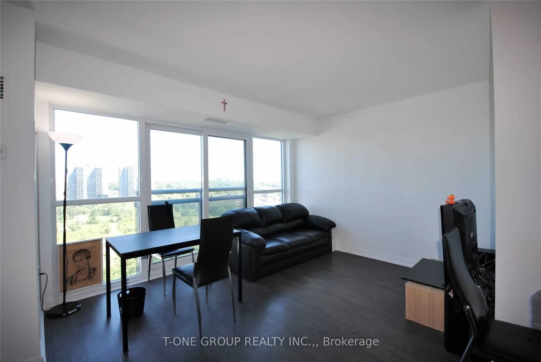 275 Village Green Square, #1221