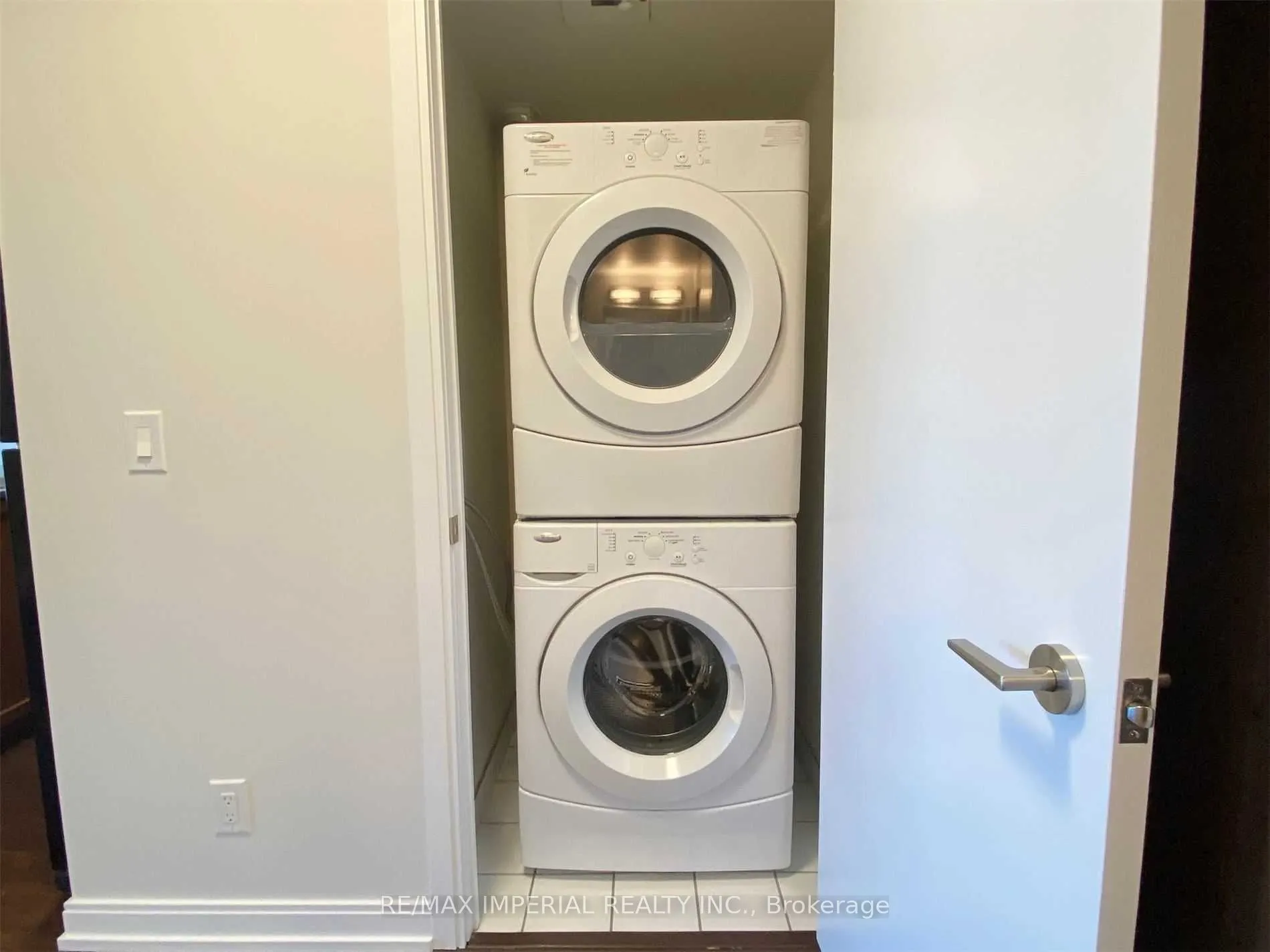 151 Village Green Square, #2609