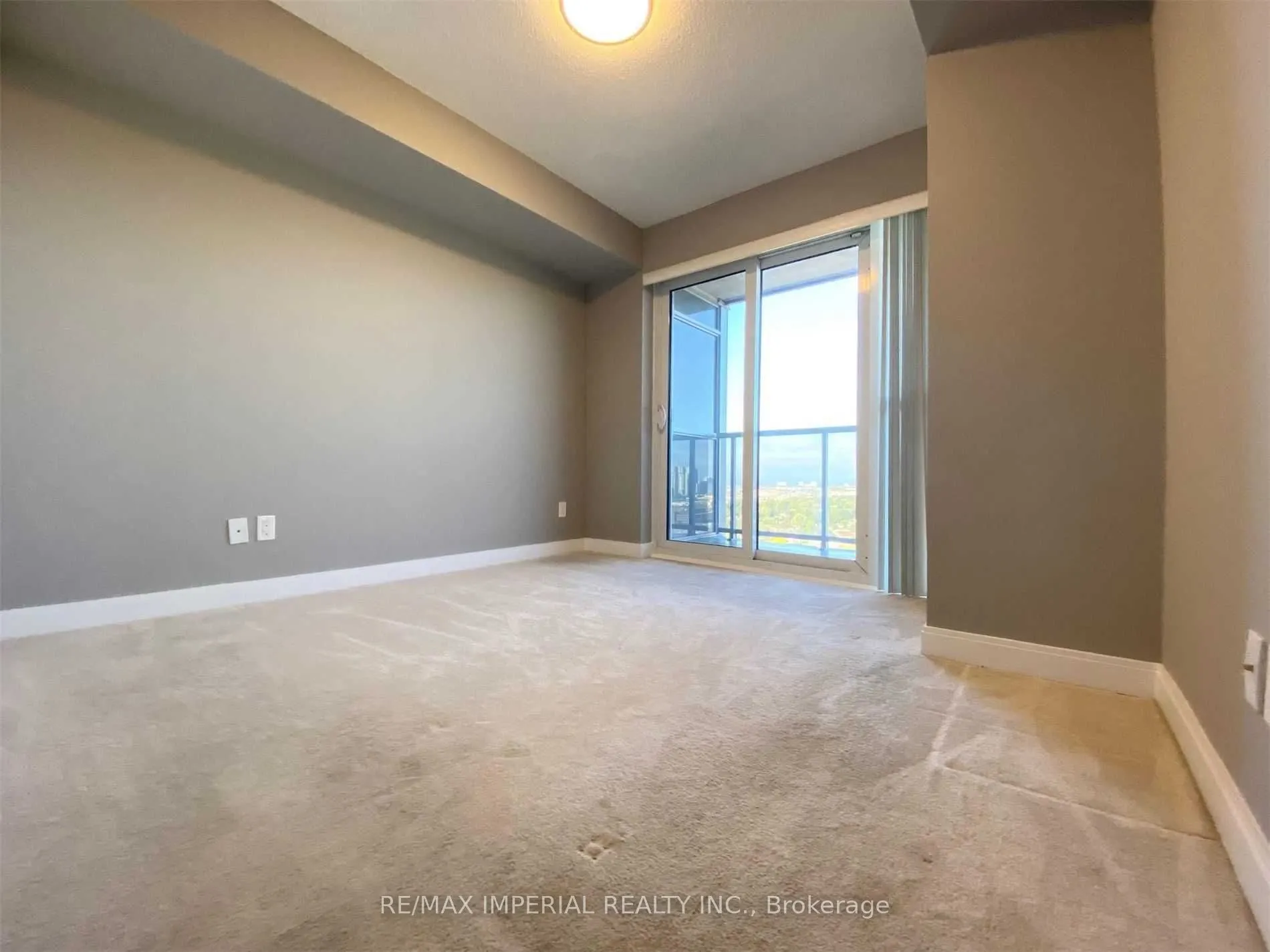 151 Village Green Square, #2609