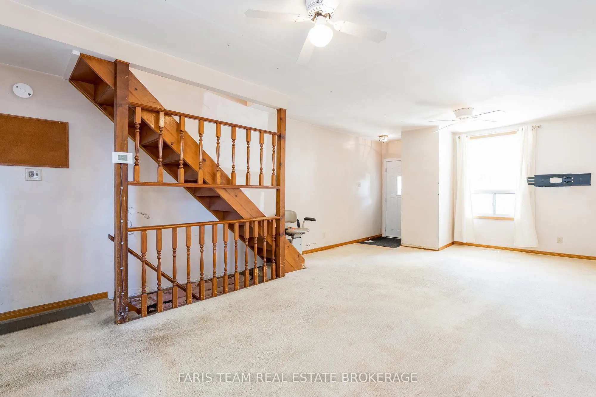26 Queensdale Avenue