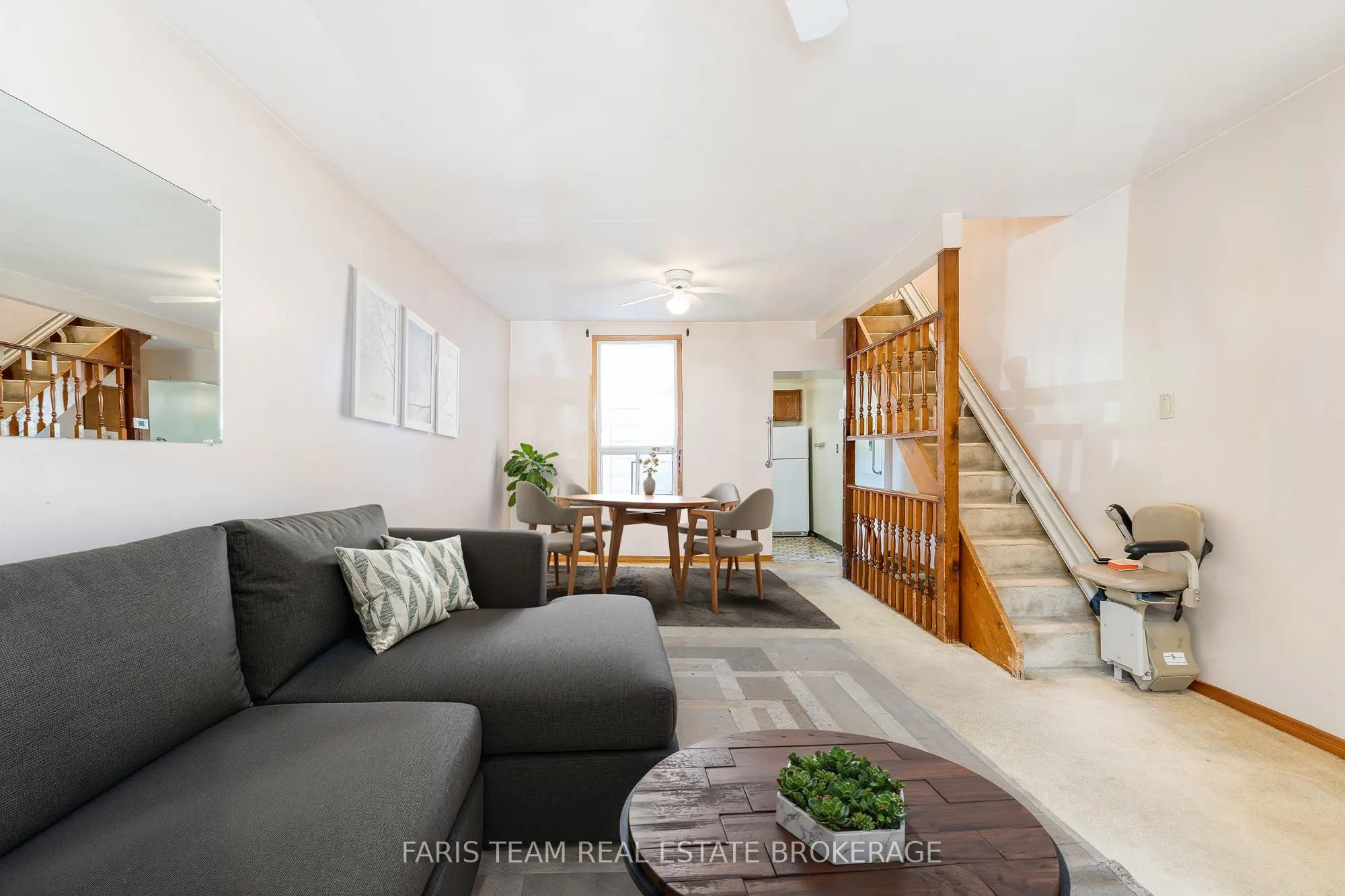 26 Queensdale Avenue