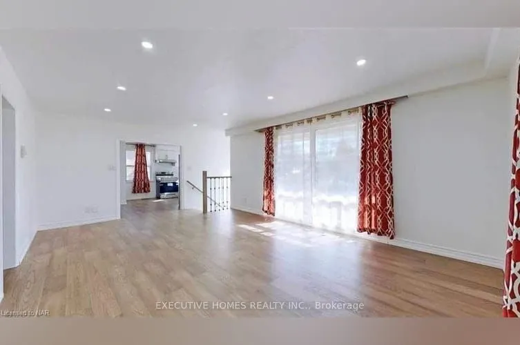 826 SCARBOROUGH GOLF CLUB Road