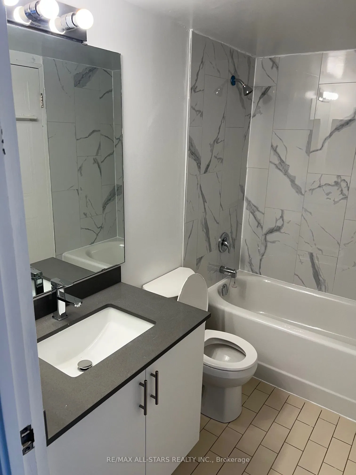5 Greystone Walk Drive, #611