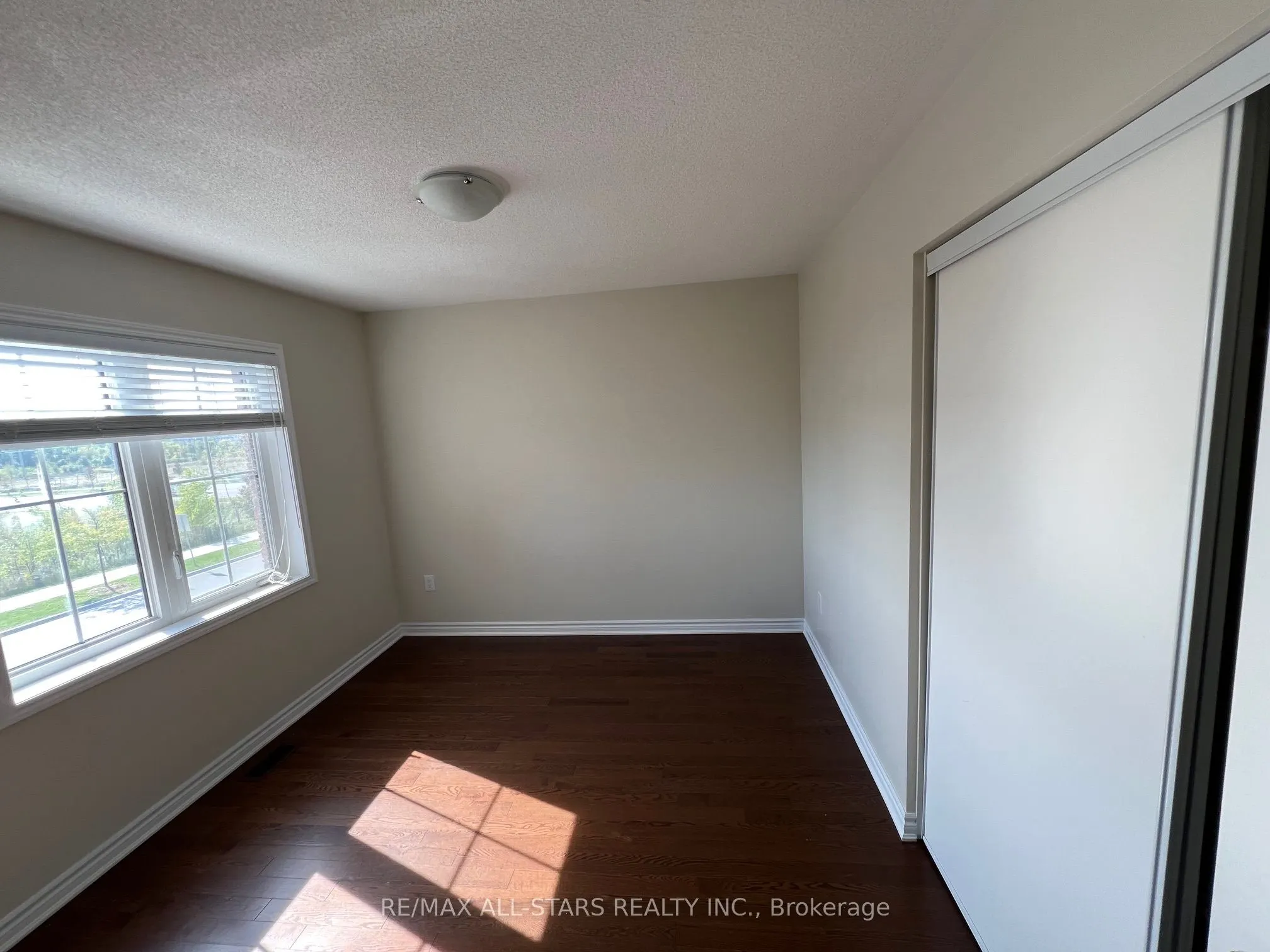 12 Westfield Drive