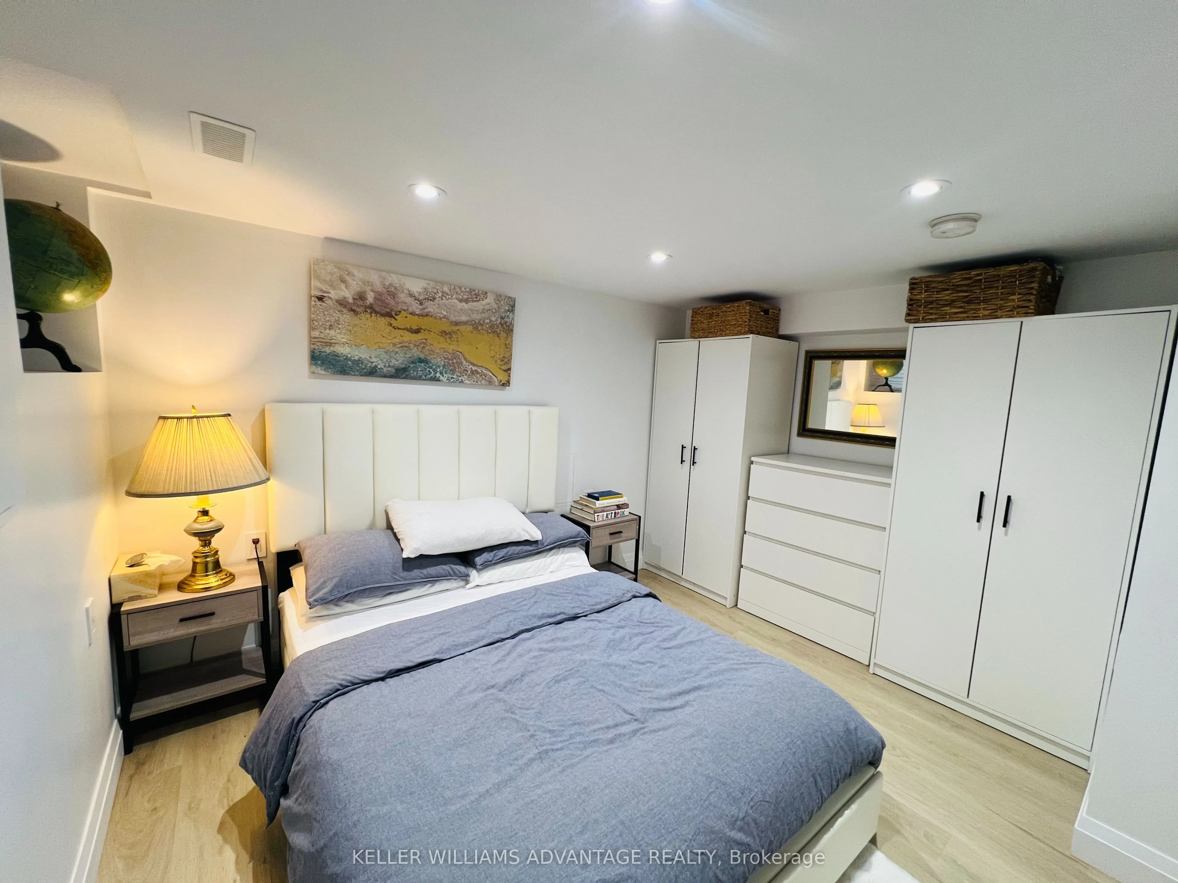 12 KIMBERLEY Avenue W, #UNIT B