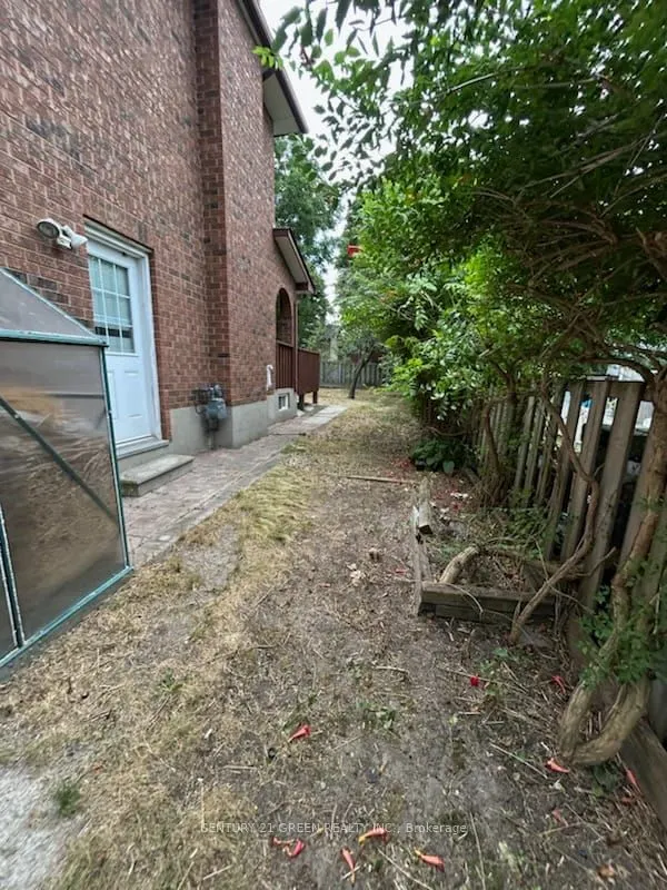 719 Keates Avenue