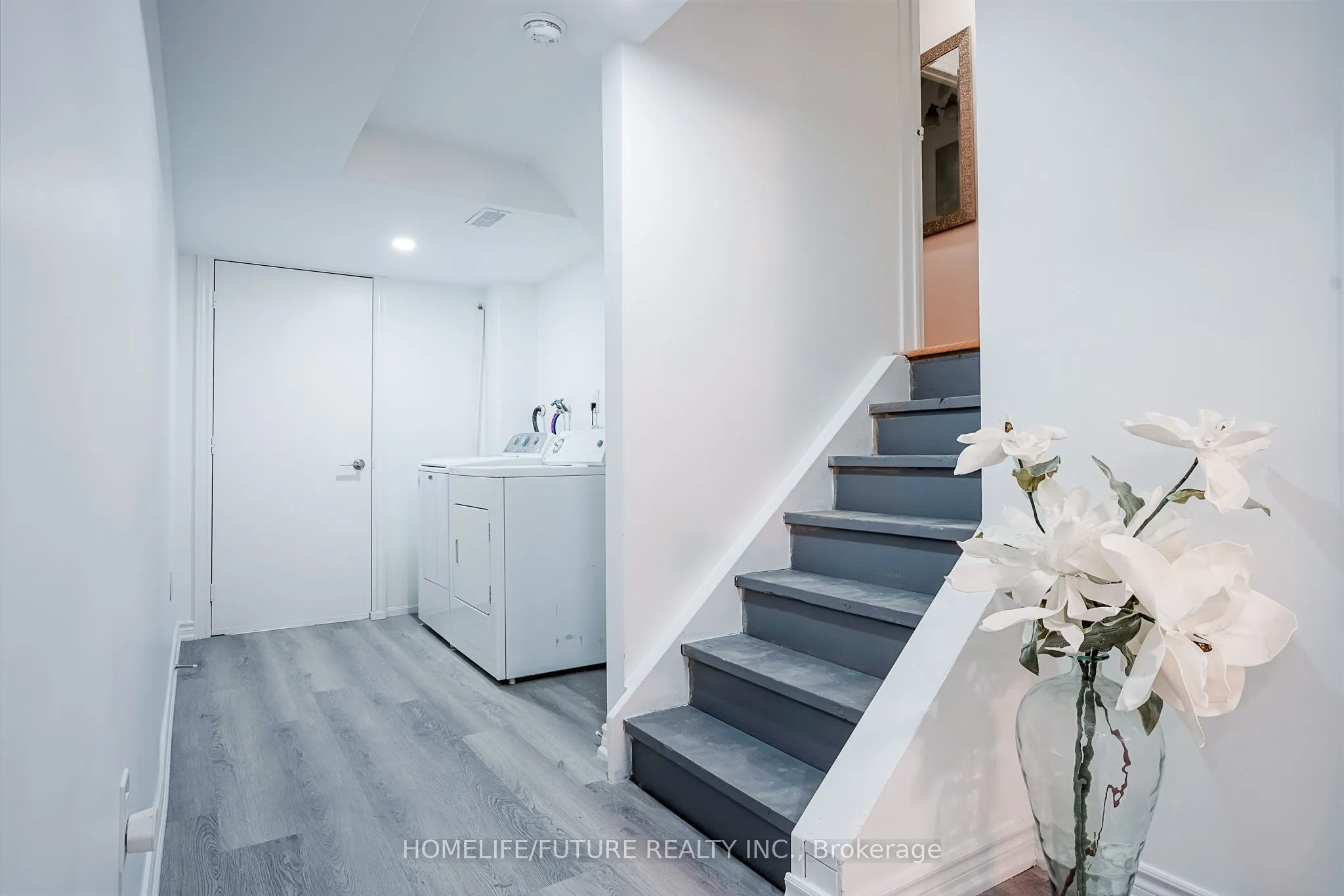18 Mansbridge Crescent