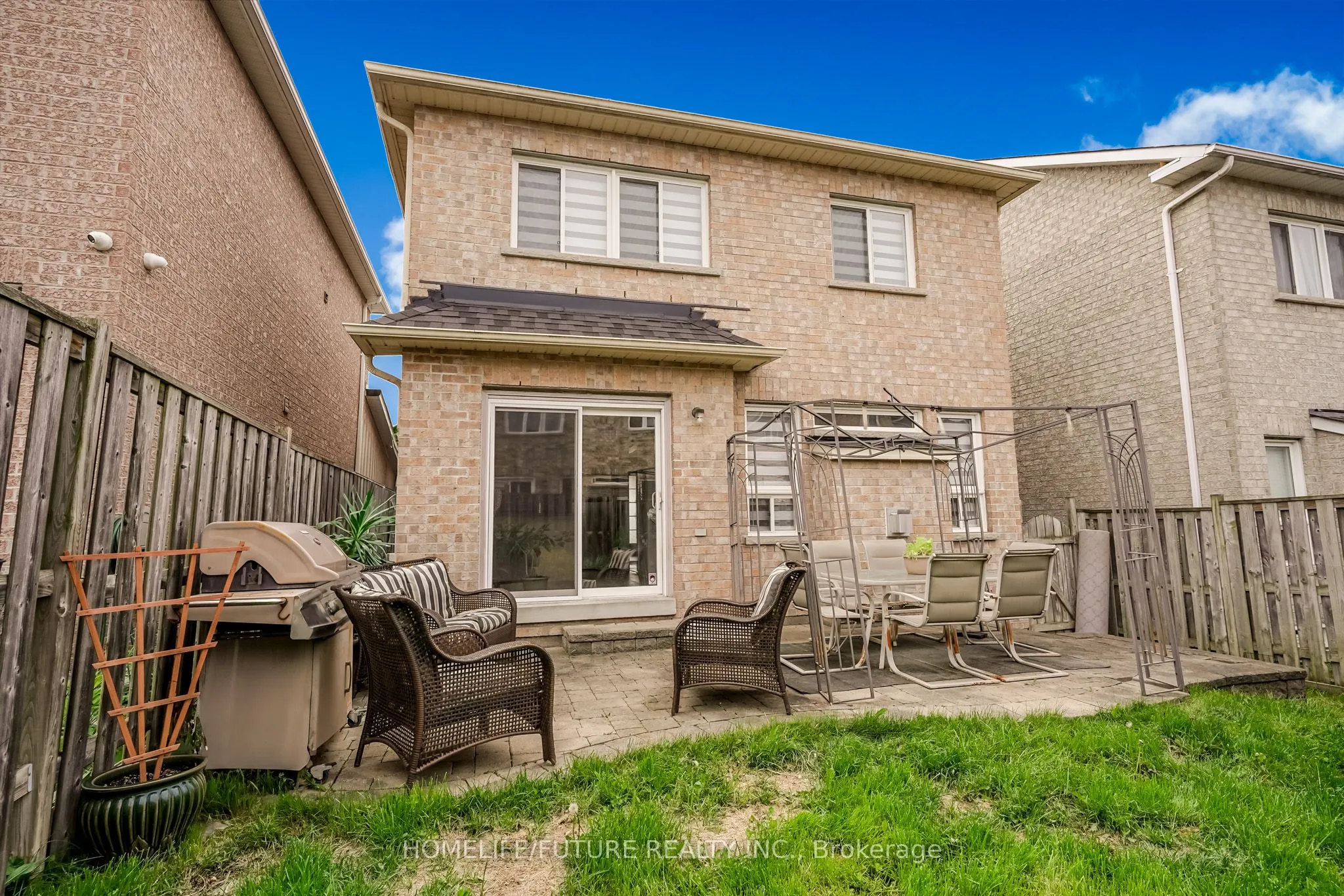 18 Mansbridge Crescent