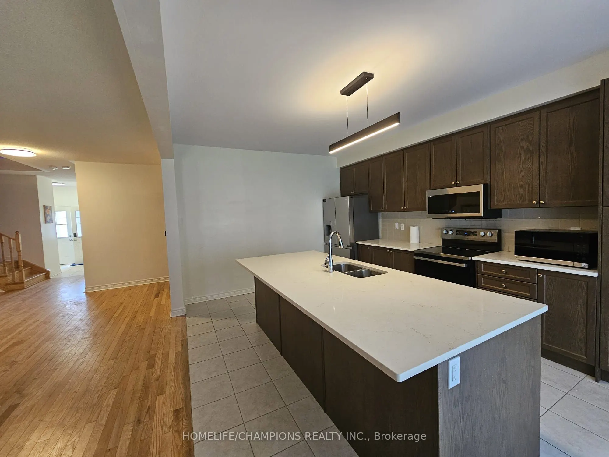 1213 Drinkle Crescent