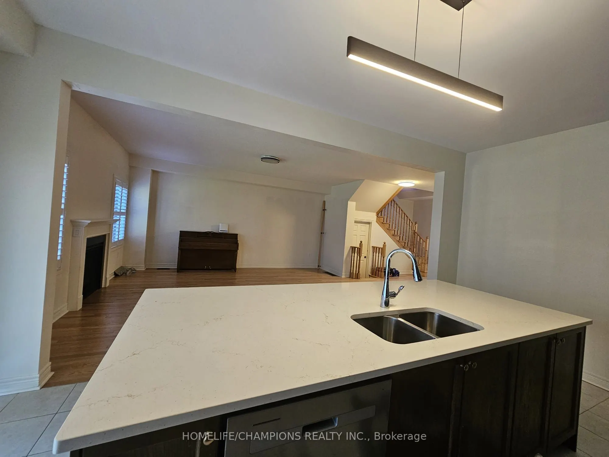 1213 Drinkle Crescent