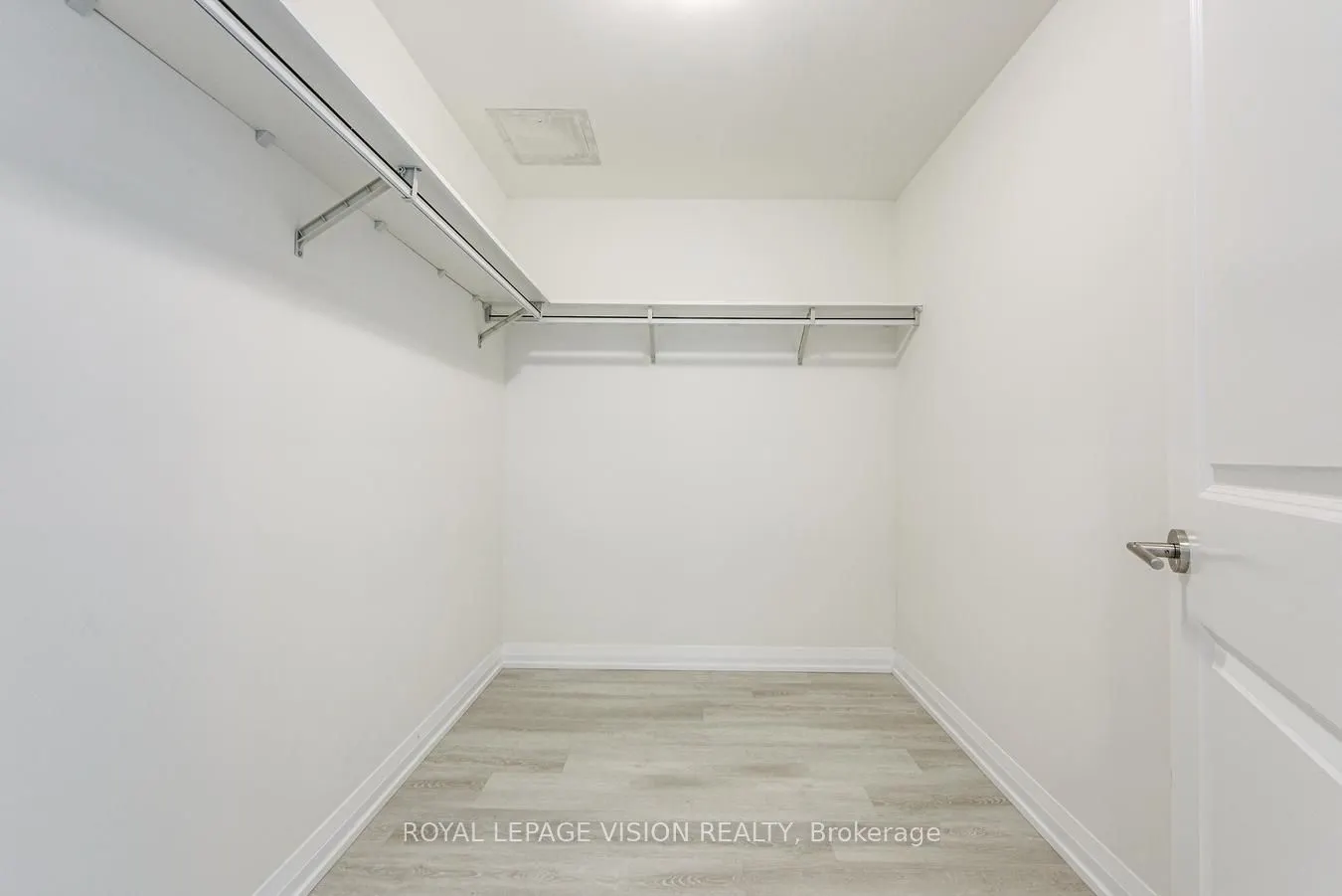 3270 Sheppard Avenue E, #322