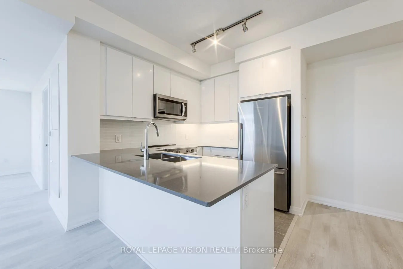 3270 Sheppard Avenue E, #322