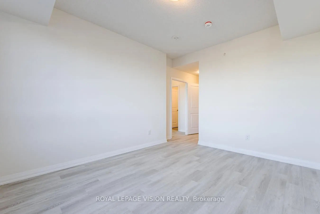 3270 Sheppard Avenue E, #322