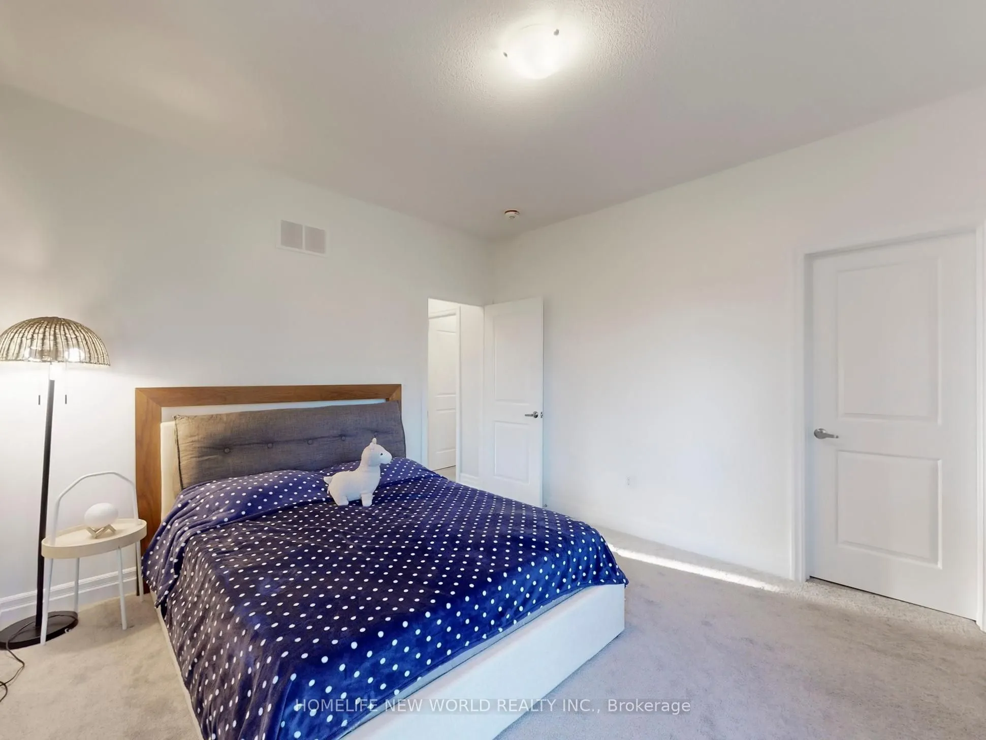 40 St Ives Crescent
