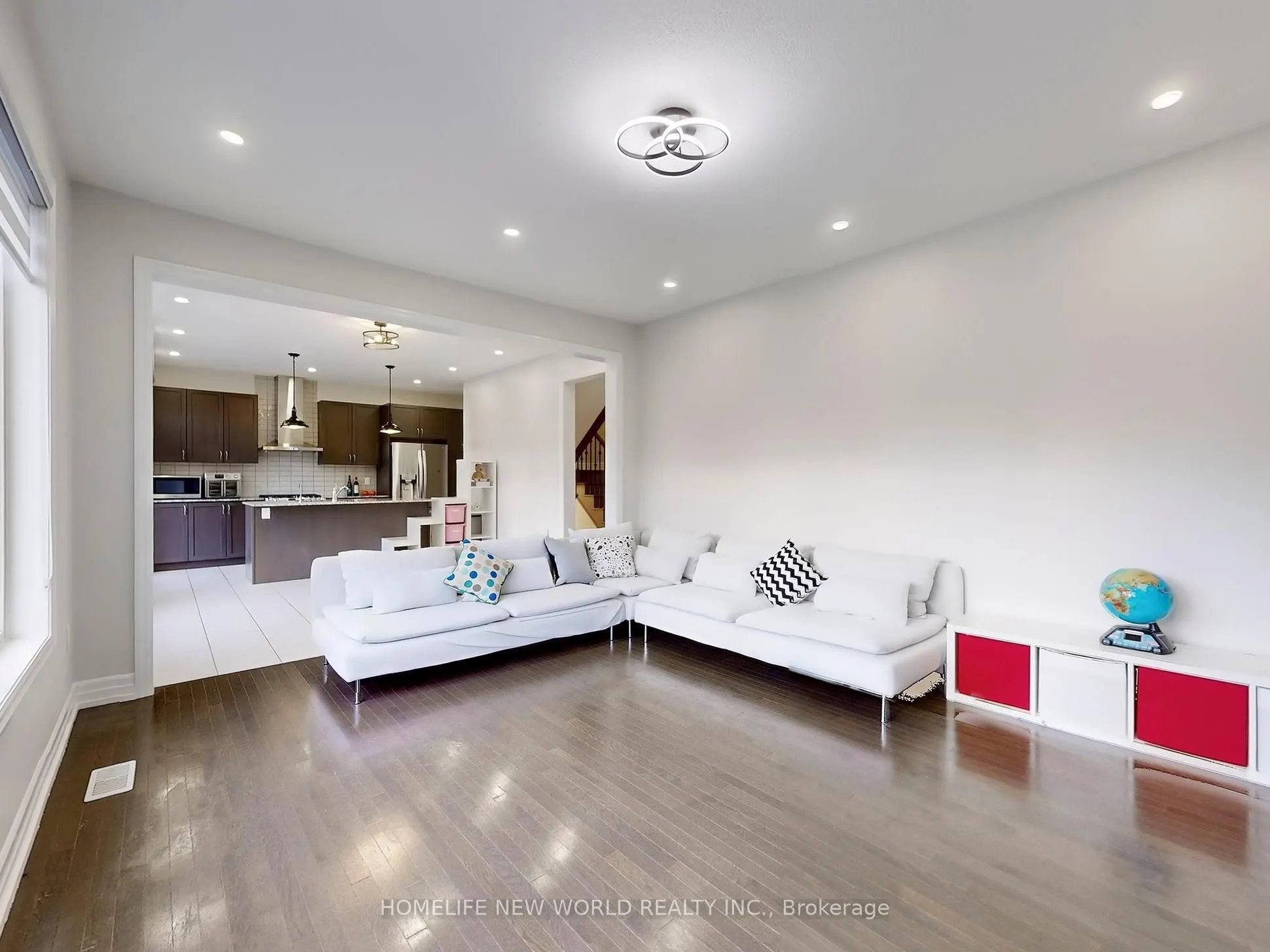 40 St Ives Crescent