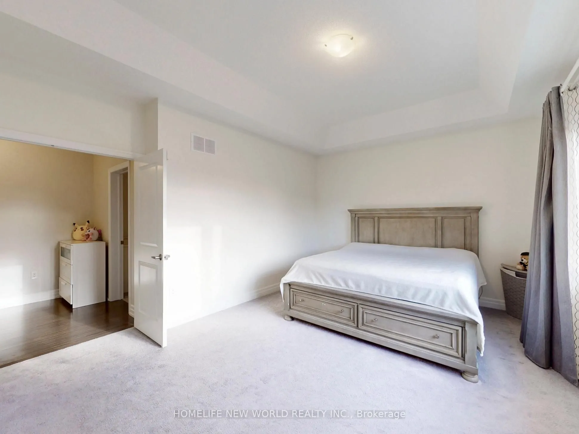40 St Ives Crescent