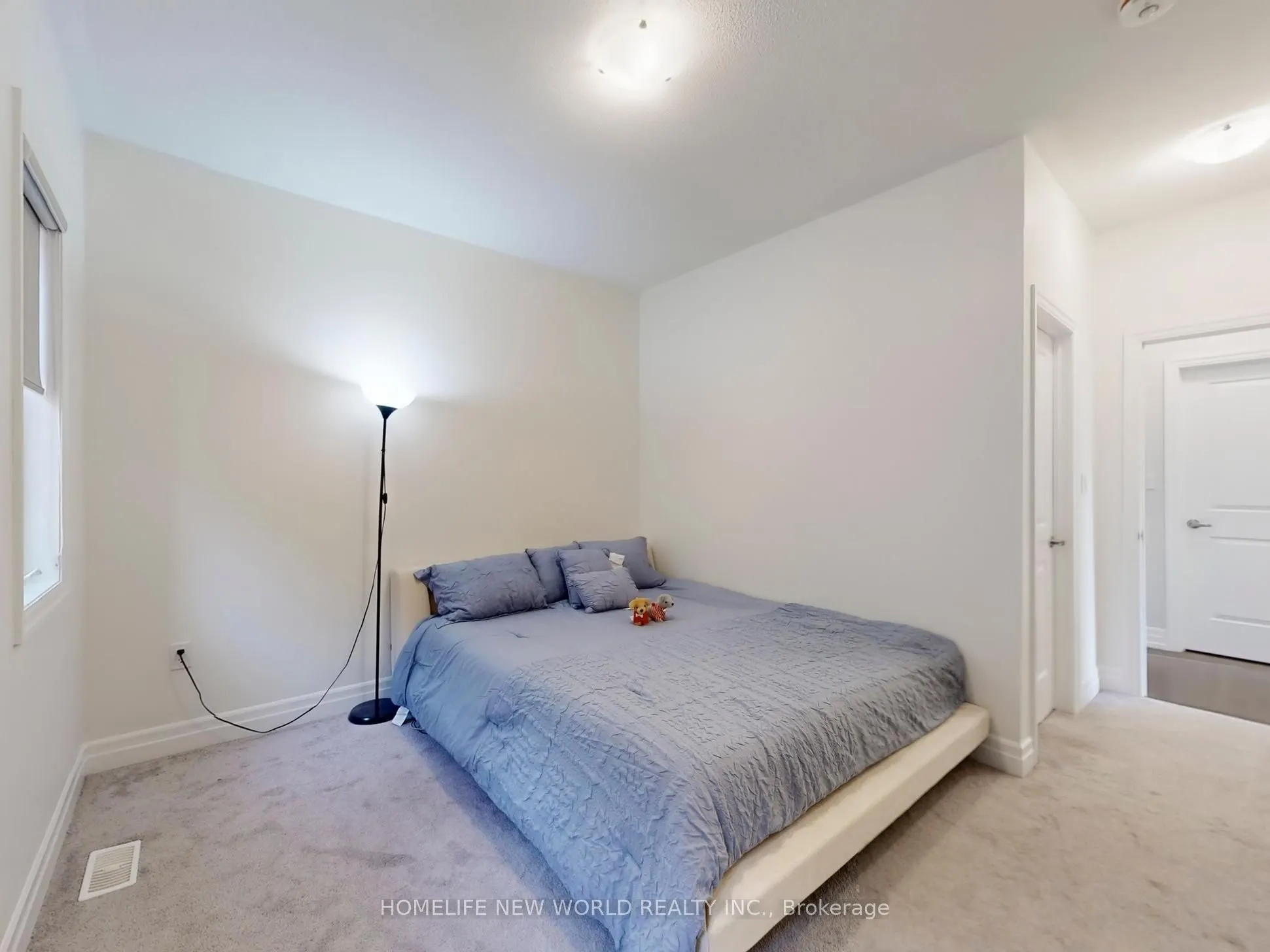 40 St Ives Crescent