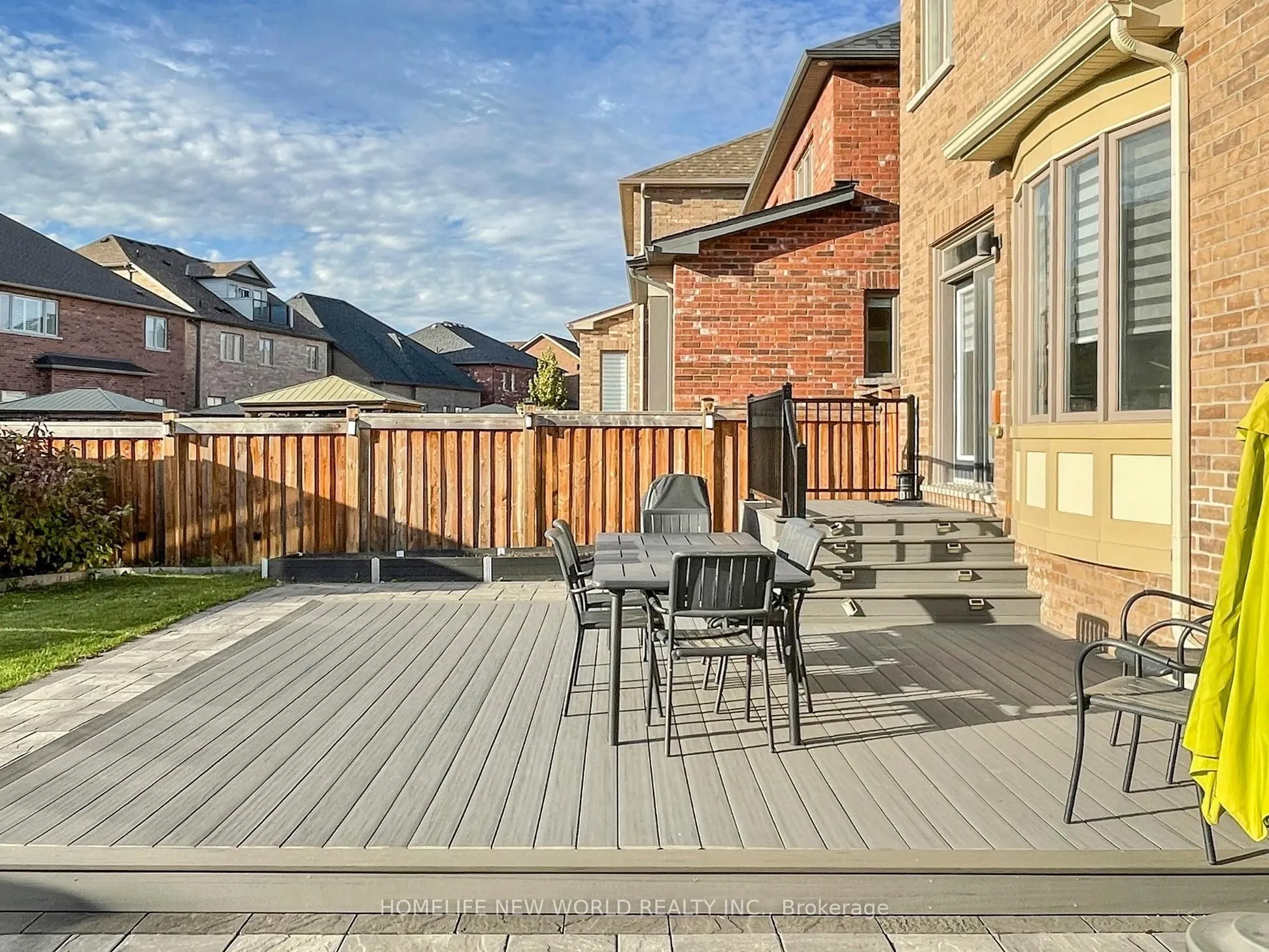 40 St Ives Crescent