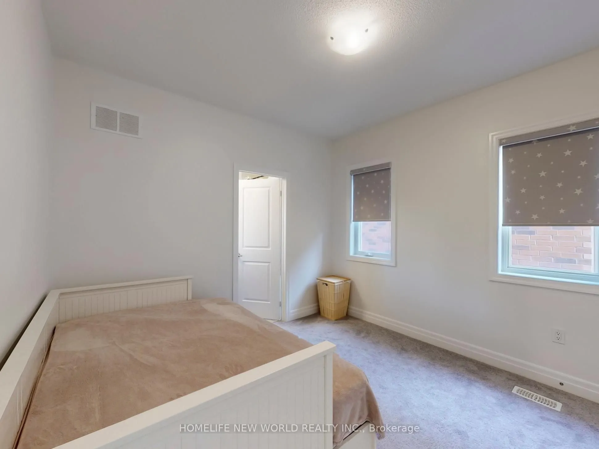 40 St Ives Crescent