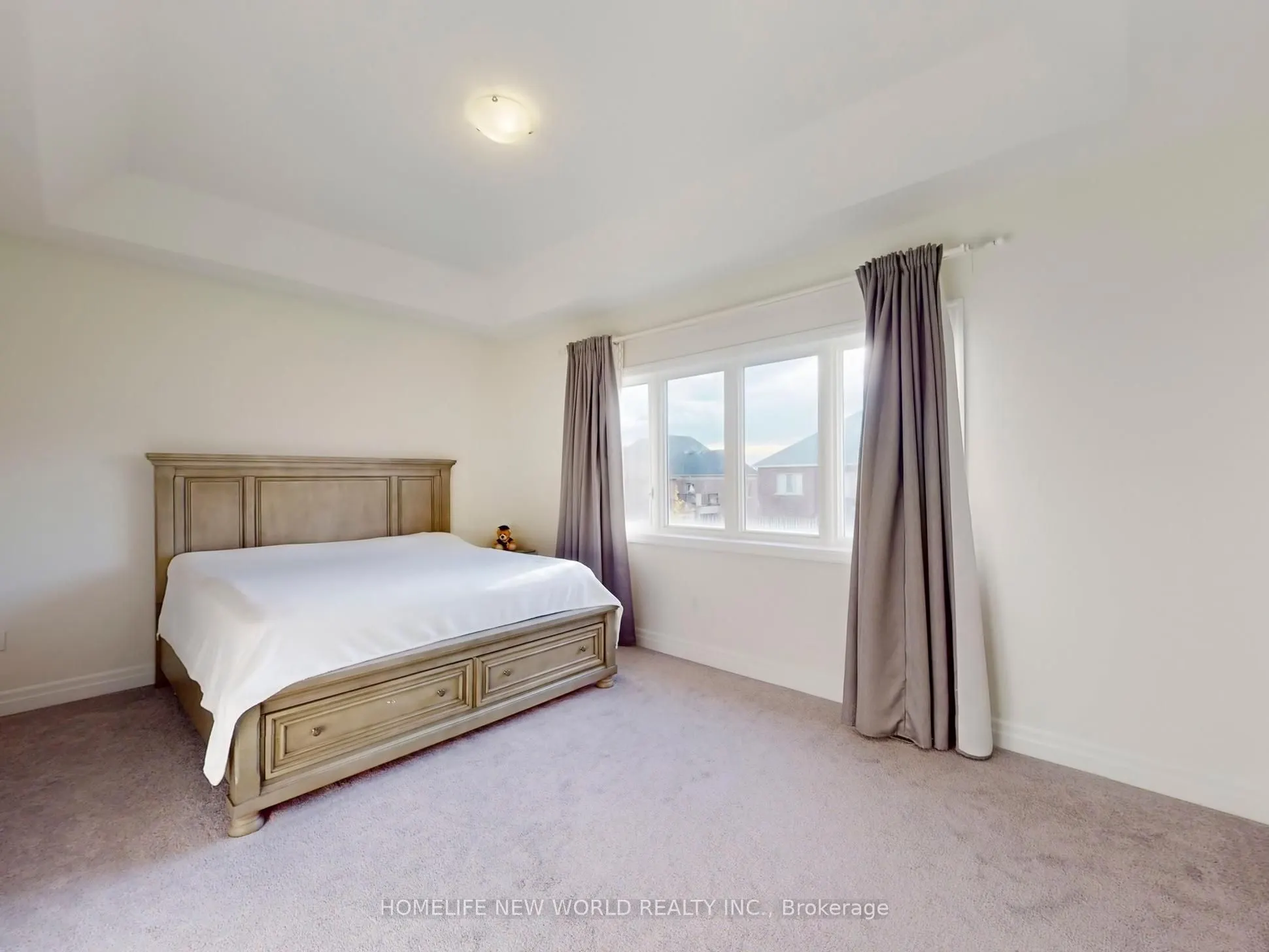 40 St Ives Crescent