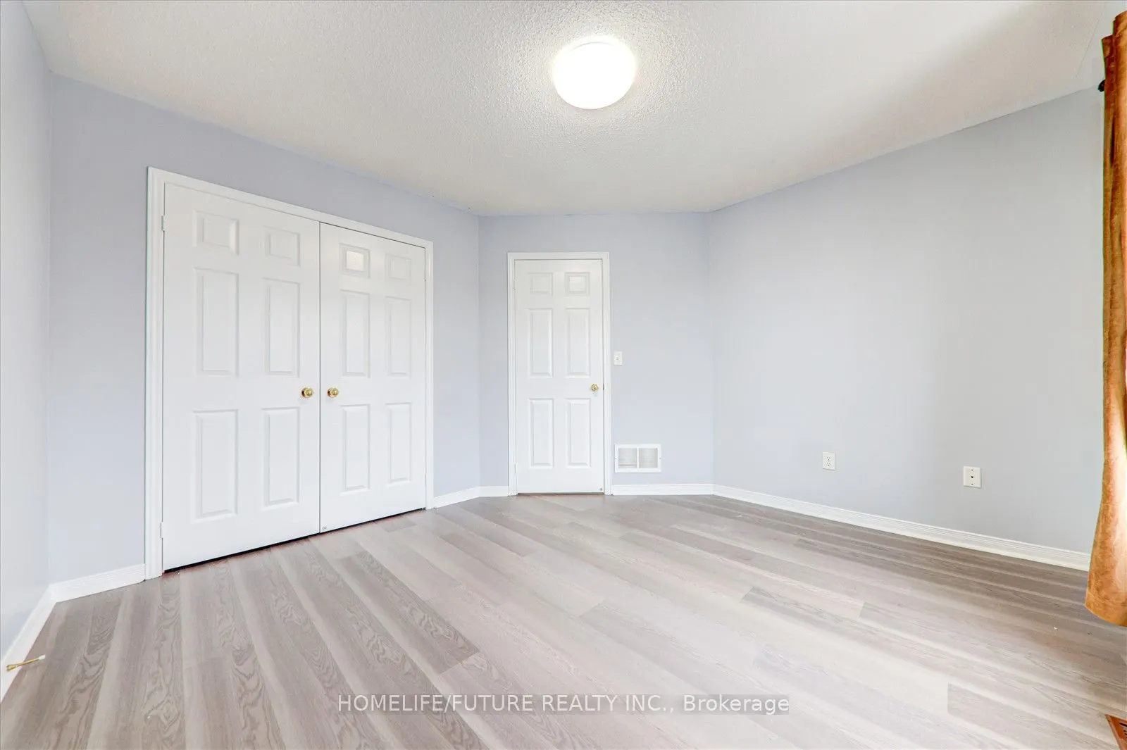 221 Hupfield Trail, #Main & 2nd