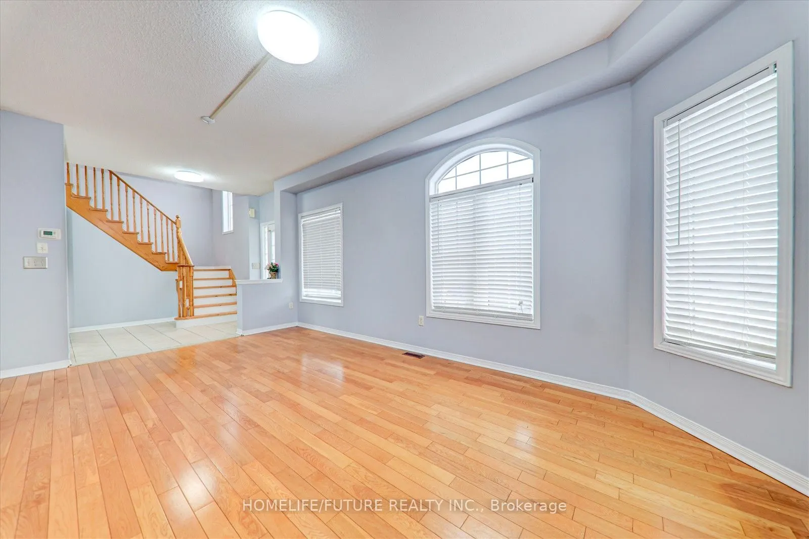 221 Hupfield Trail, #Main & 2nd