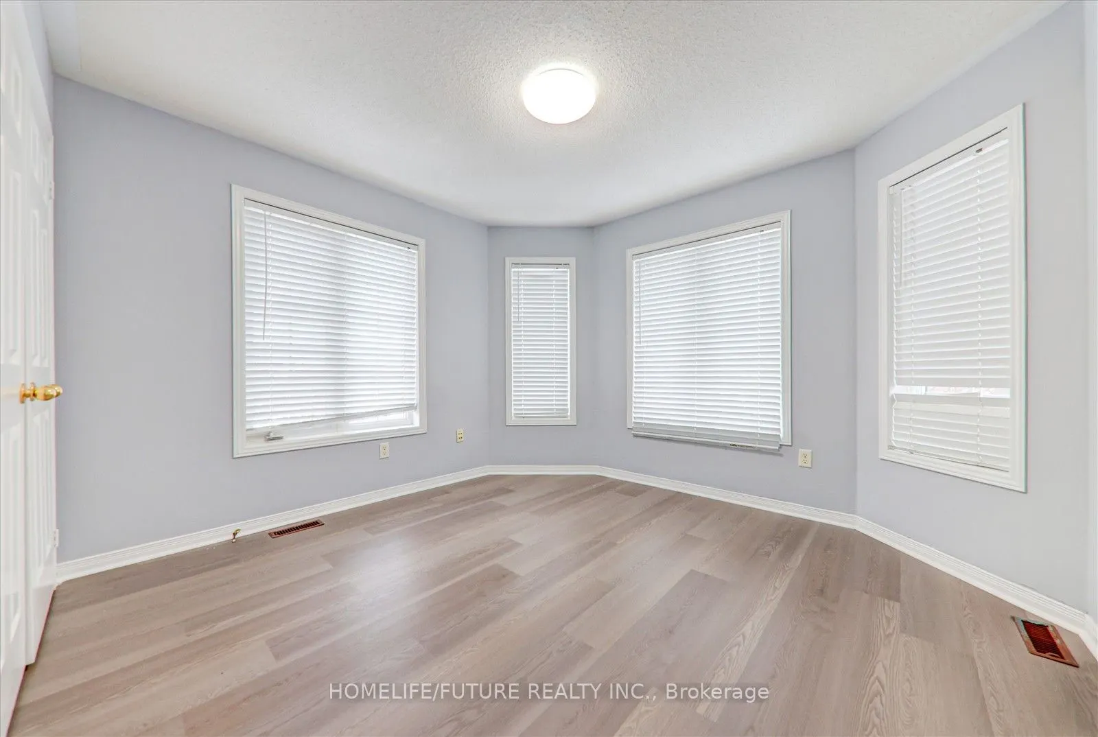 221 Hupfield Trail, #Main & 2nd