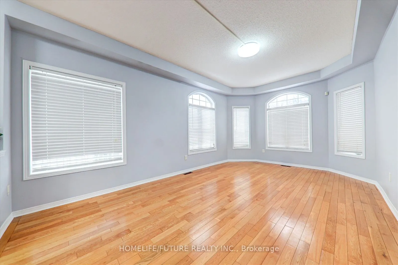 221 Hupfield Trail, #Main & 2nd