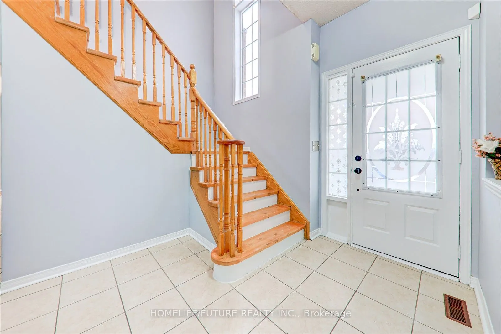 221 Hupfield Trail, #Main & 2nd