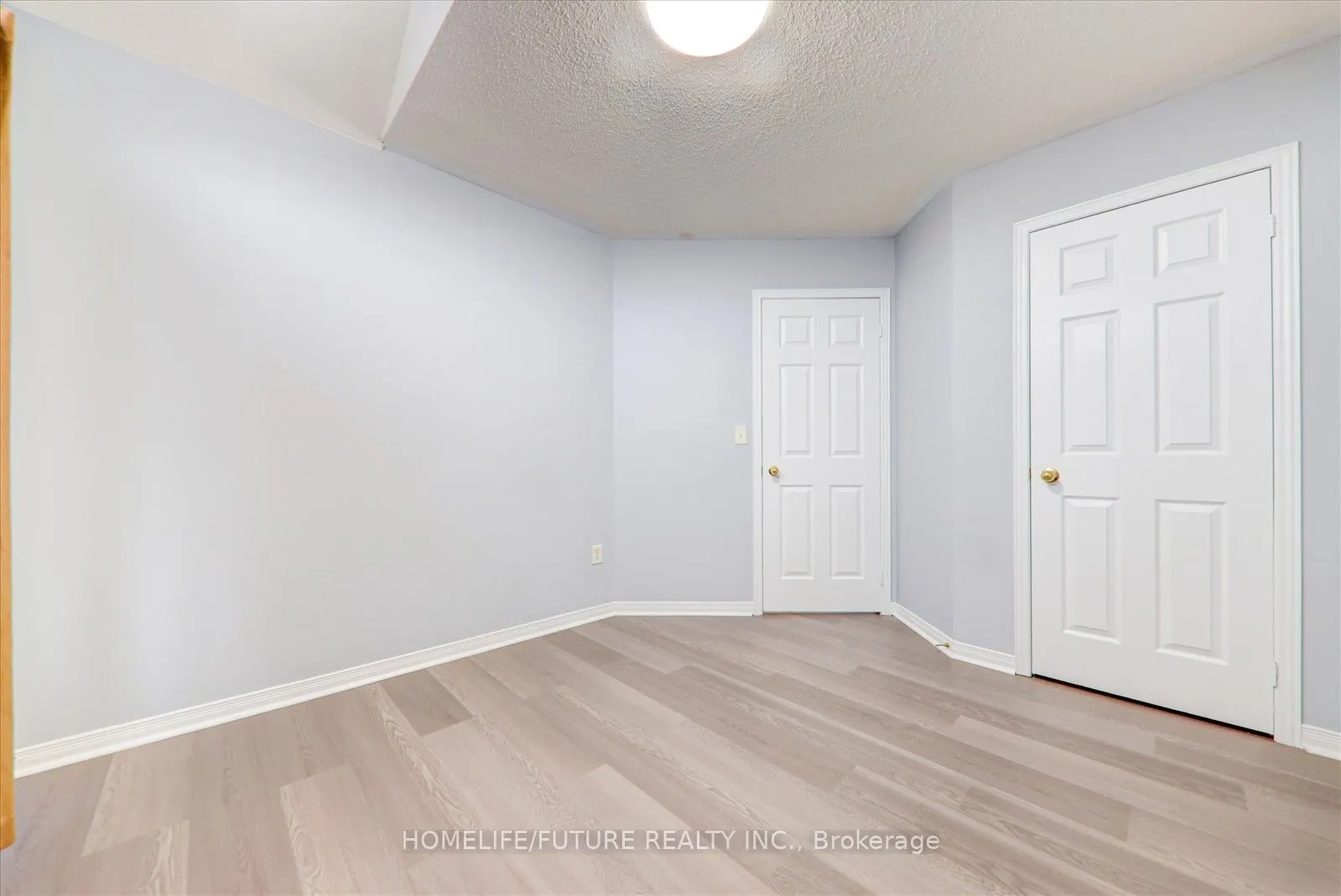 221 Hupfield Trail, #Main & 2nd