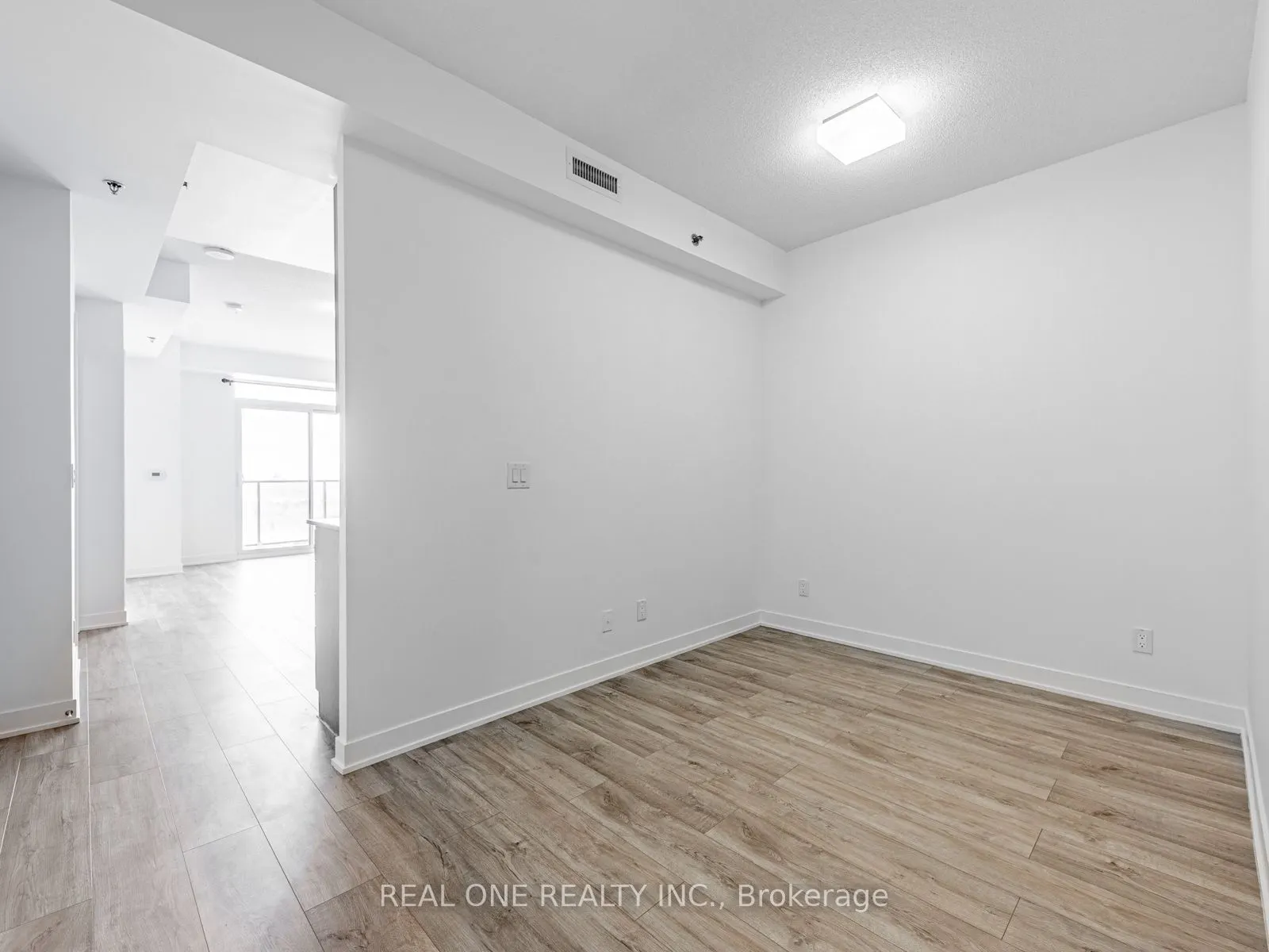 195 Bonis Avenue, #2206